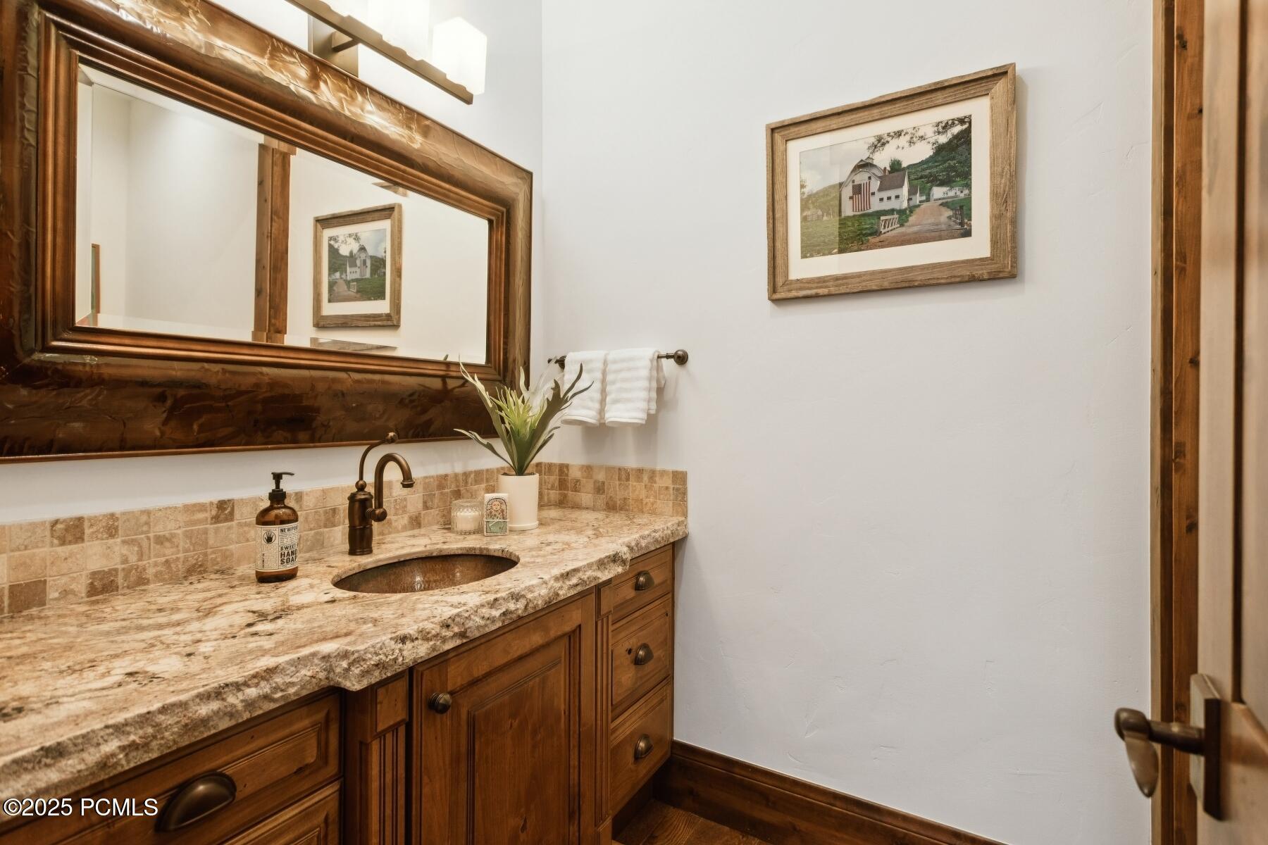 Park City, Utah 84098, United States, 5 Bedrooms Bedrooms, ,7 BathroomsBathrooms,Residential,Active,163084