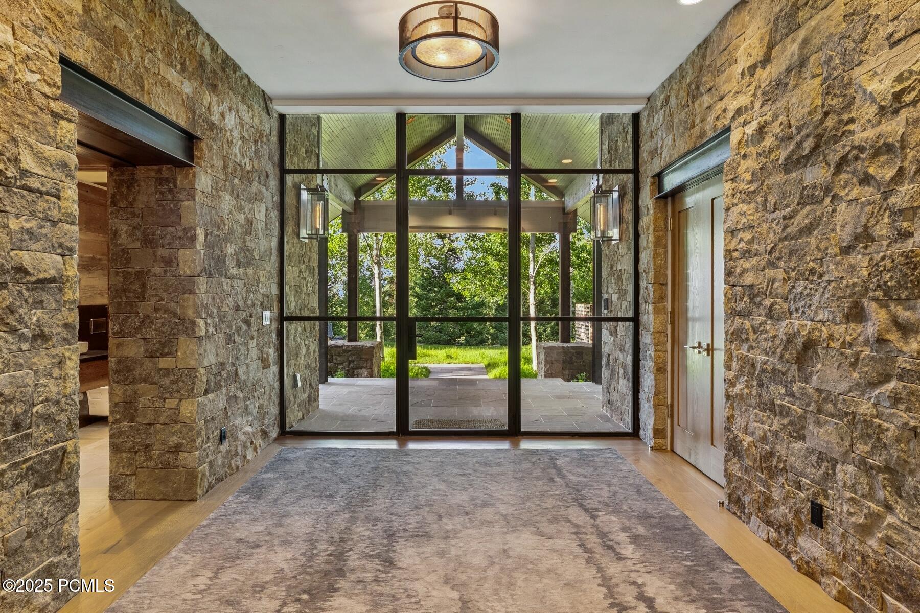 Park City, Utah 84060, United States, 6 Bedrooms Bedrooms, ,8 BathroomsBathrooms,Residential,Active,164259