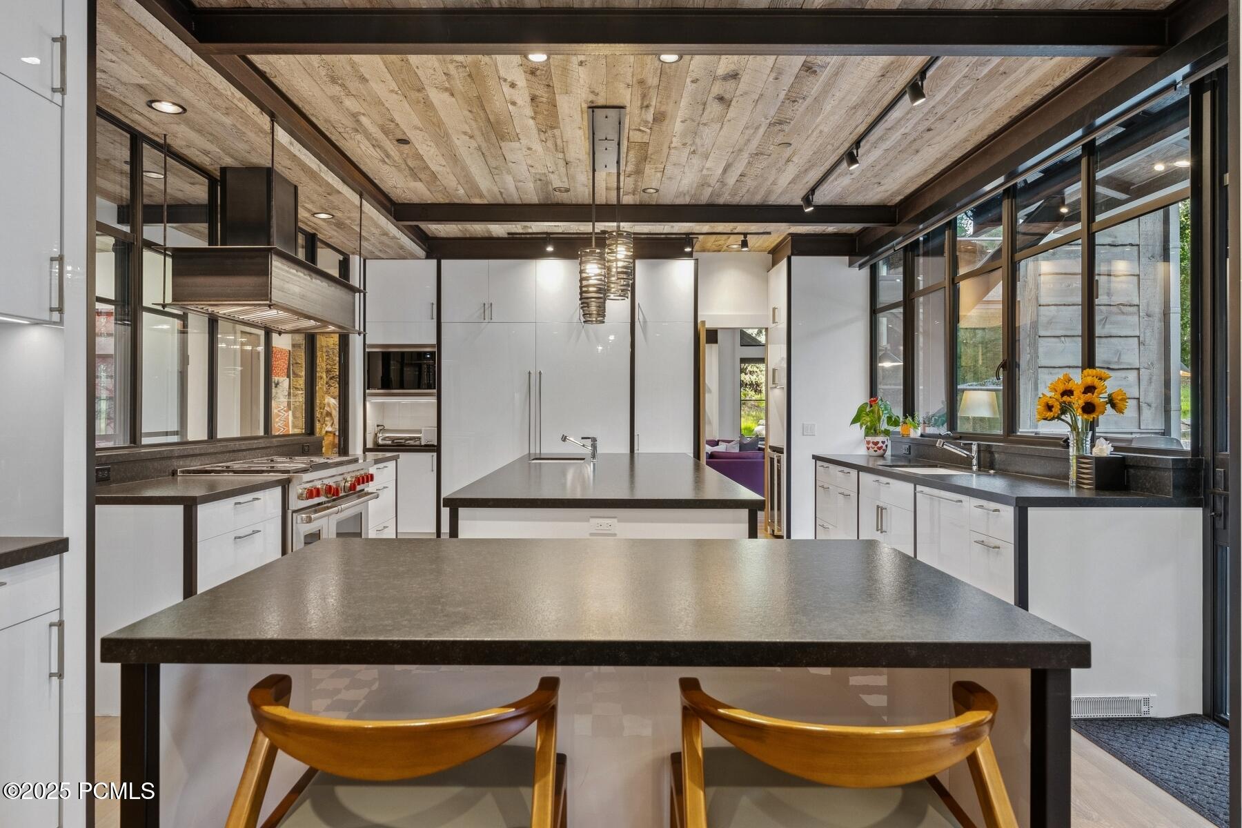 Park City, Utah 84060, United States, 6 Bedrooms Bedrooms, ,8 BathroomsBathrooms,Residential,Active,164259