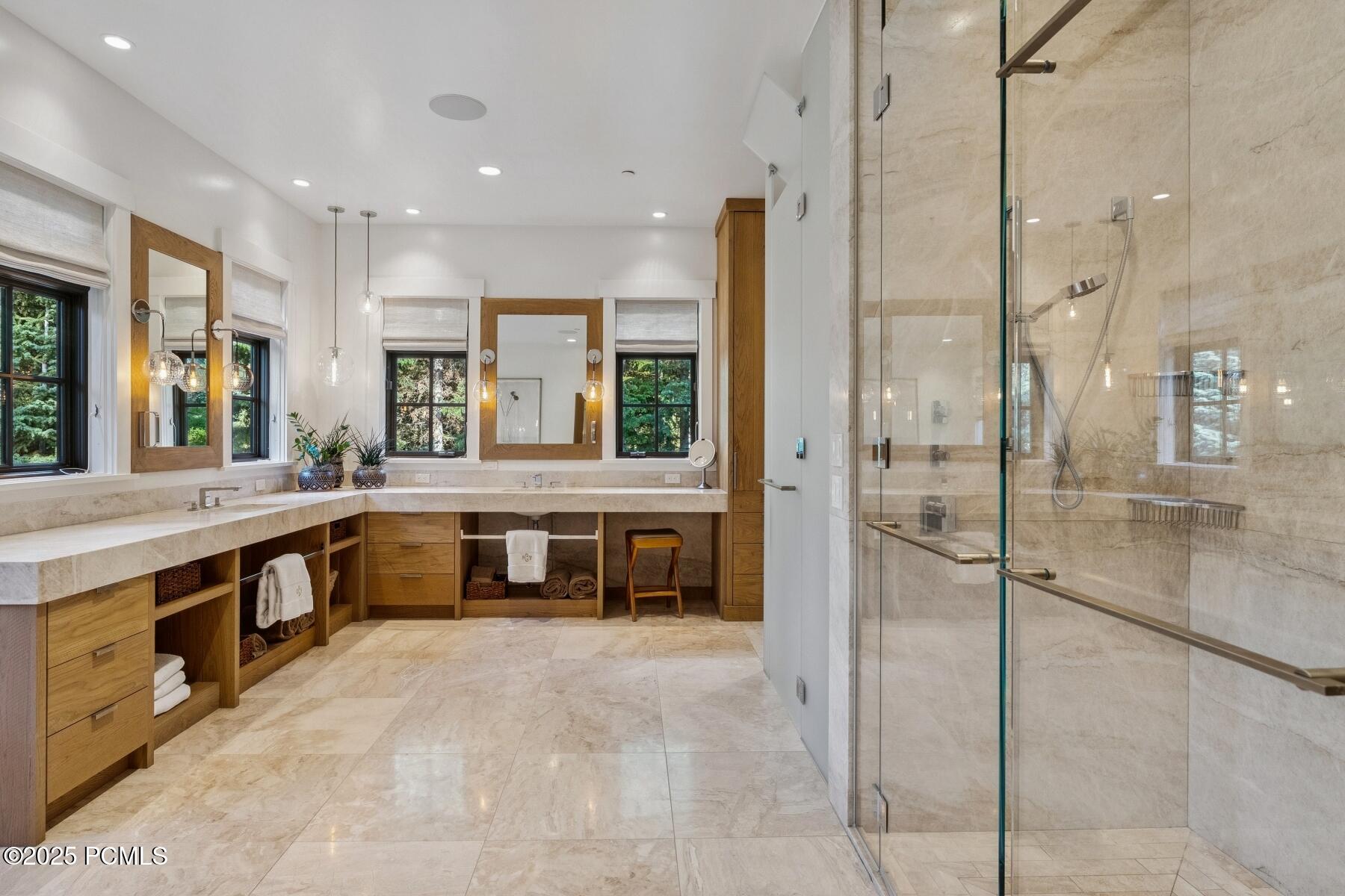 Park City, Utah 84060, United States, 6 Bedrooms Bedrooms, ,8 BathroomsBathrooms,Residential,Active,164259