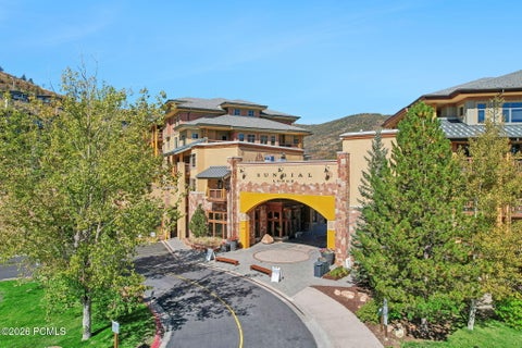 Condo For Sale - 3720 N Sundial Court #B201<br/> Summit County, Park City, UT 84098