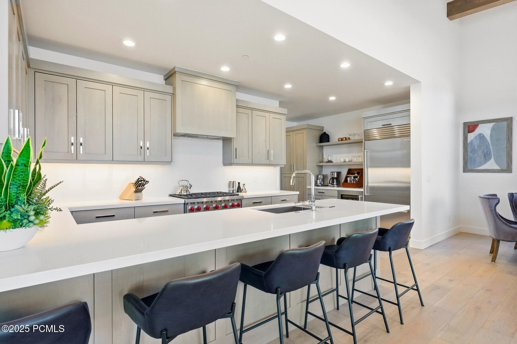 Park City, Utah 84098, United States, 3 Bedrooms Bedrooms, ,4 BathroomsBathrooms,Residential,Active,254374