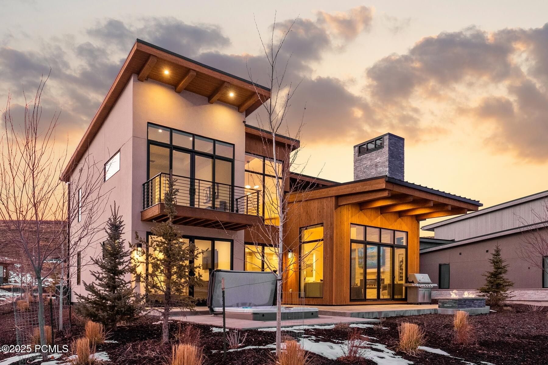 Park City, Utah 84098, United States, 3 Bedrooms Bedrooms, ,4 BathroomsBathrooms,Residential,Active,254374