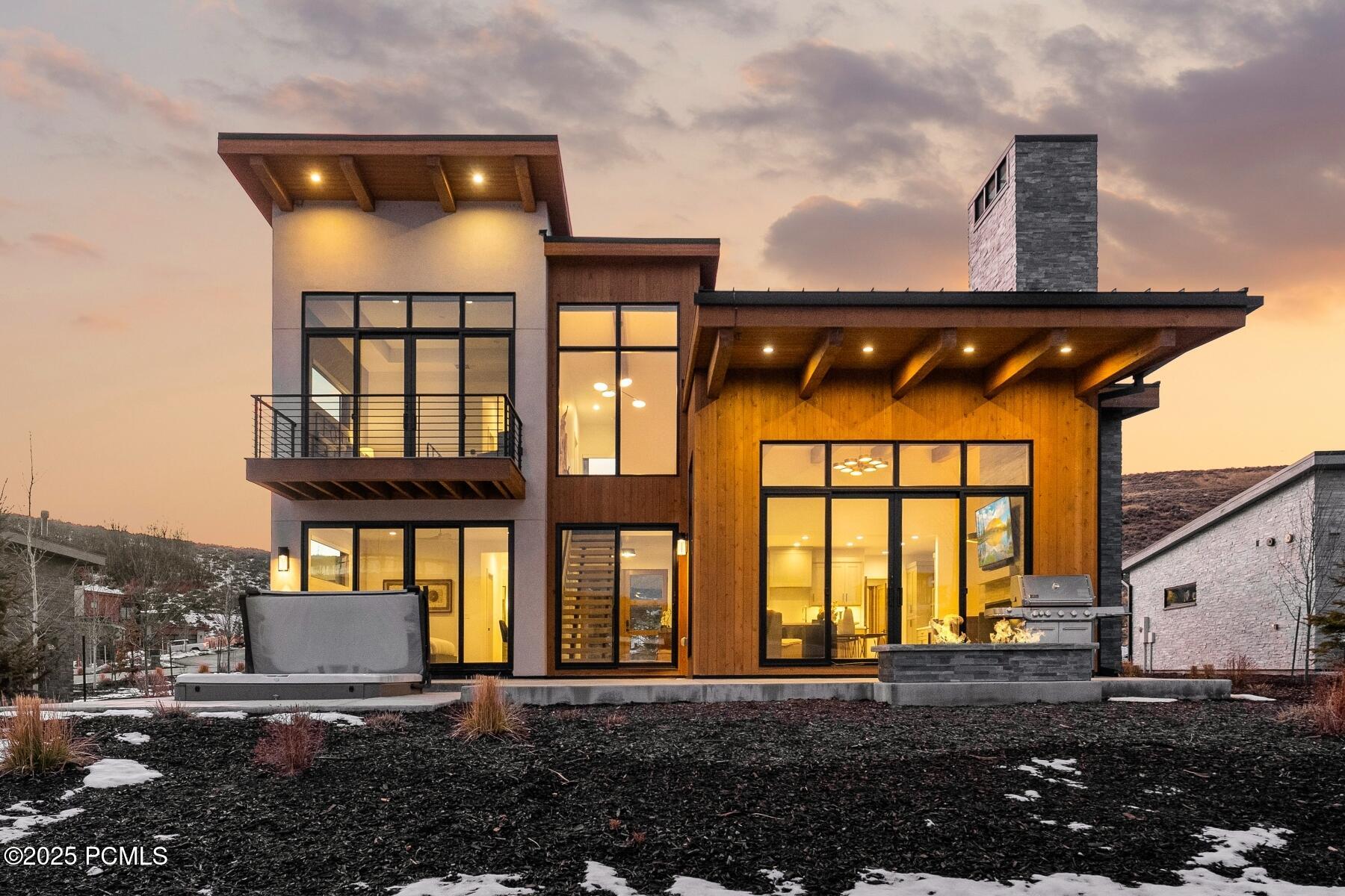 Park City, Utah 84098, United States, 3 Bedrooms Bedrooms, ,4 BathroomsBathrooms,Residential,Active,254374