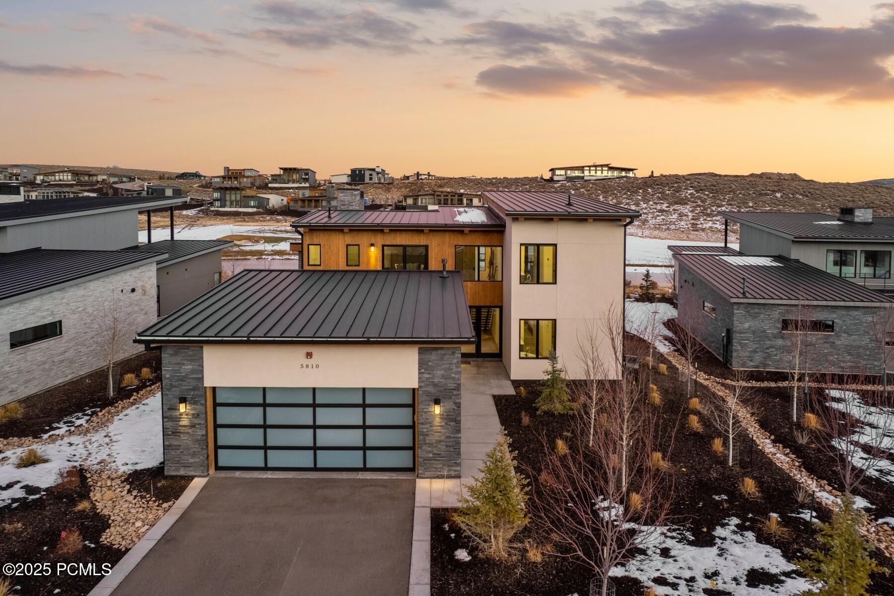 Park City, Utah 84098, United States, 3 Bedrooms Bedrooms, ,4 BathroomsBathrooms,Residential,Active,254374