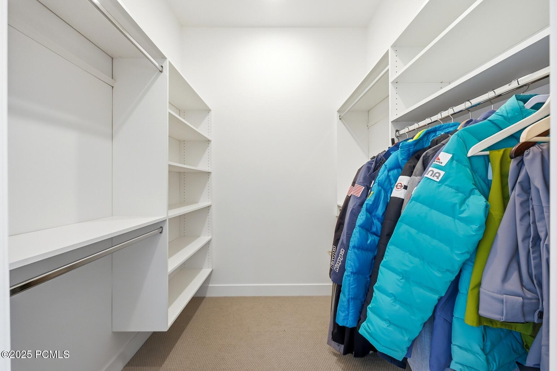 Park City, Utah 84098, United States, 3 Bedrooms Bedrooms, ,4 BathroomsBathrooms,Residential,Active,254374