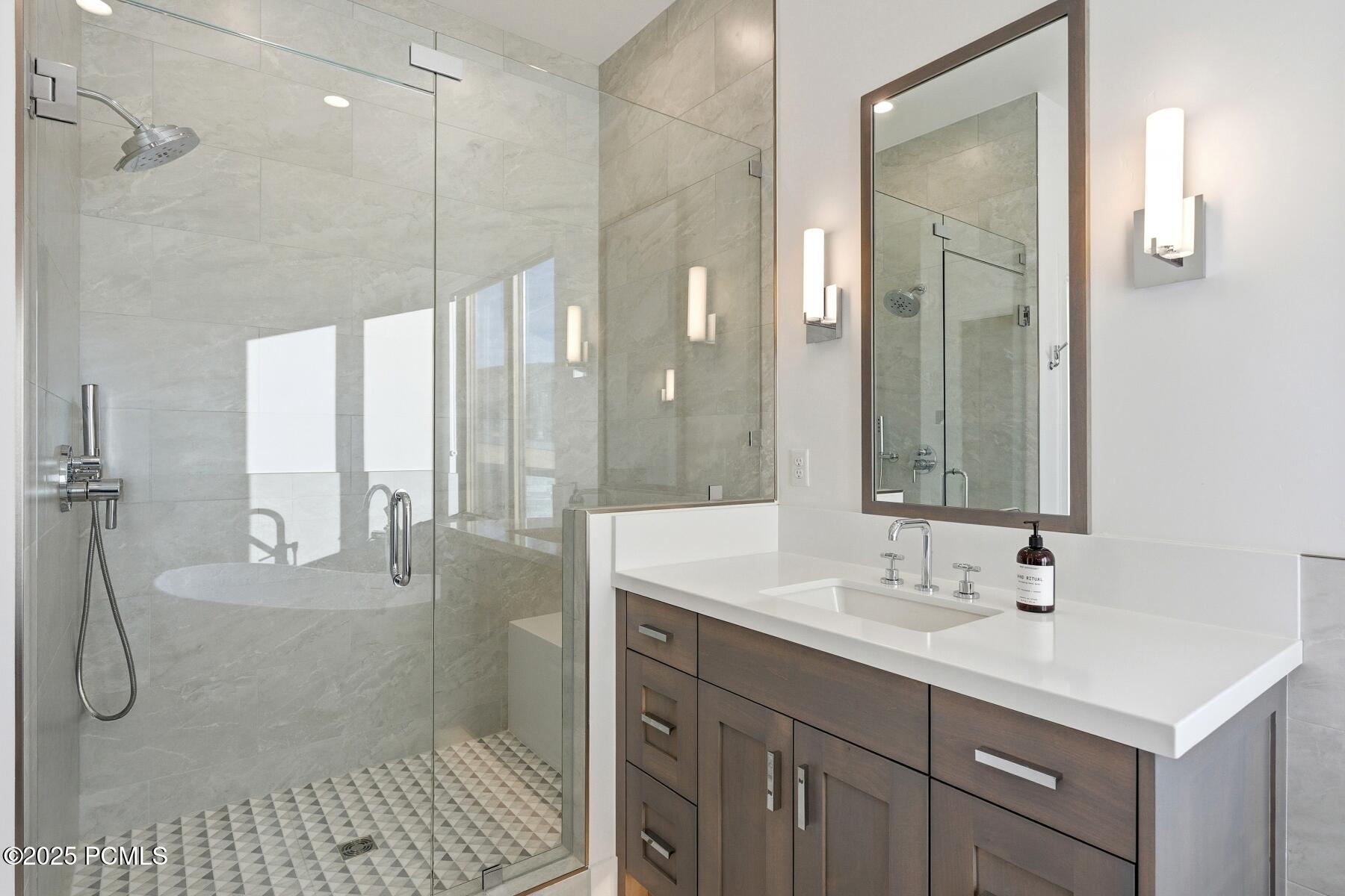 Park City, Utah 84098, United States, 3 Bedrooms Bedrooms, ,4 BathroomsBathrooms,Residential,Active,254374