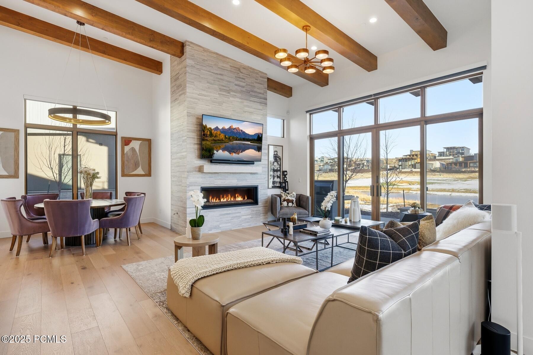 Park City, Utah 84098, United States, 3 Bedrooms Bedrooms, ,4 BathroomsBathrooms,Residential,Active,254374