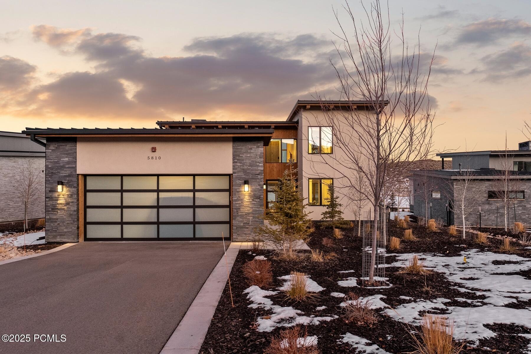 Park City, Utah 84098, United States, 3 Bedrooms Bedrooms, ,4 BathroomsBathrooms,Residential,Active,254374