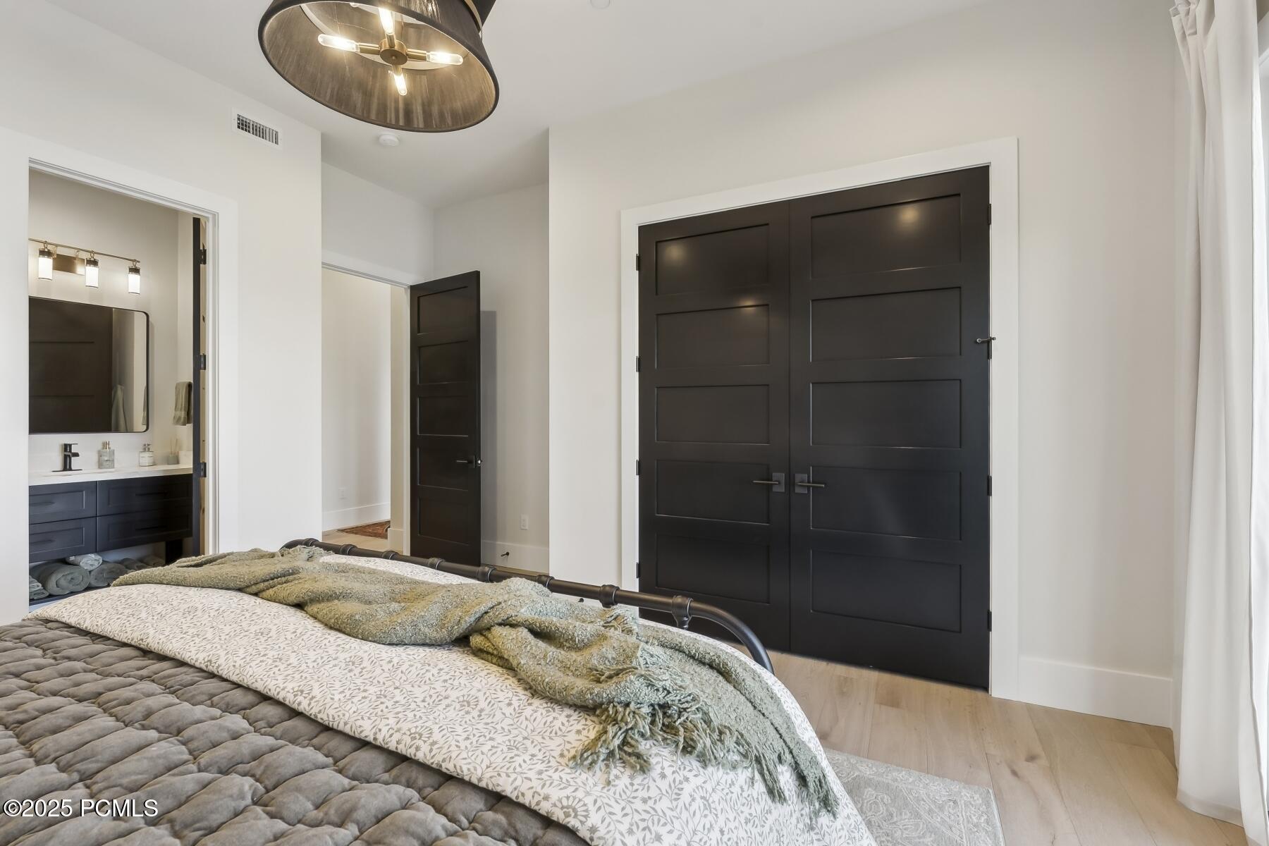 Park City, Utah 84098, United States, 5 Bedrooms Bedrooms, ,6 BathroomsBathrooms,Residential,Active,149432