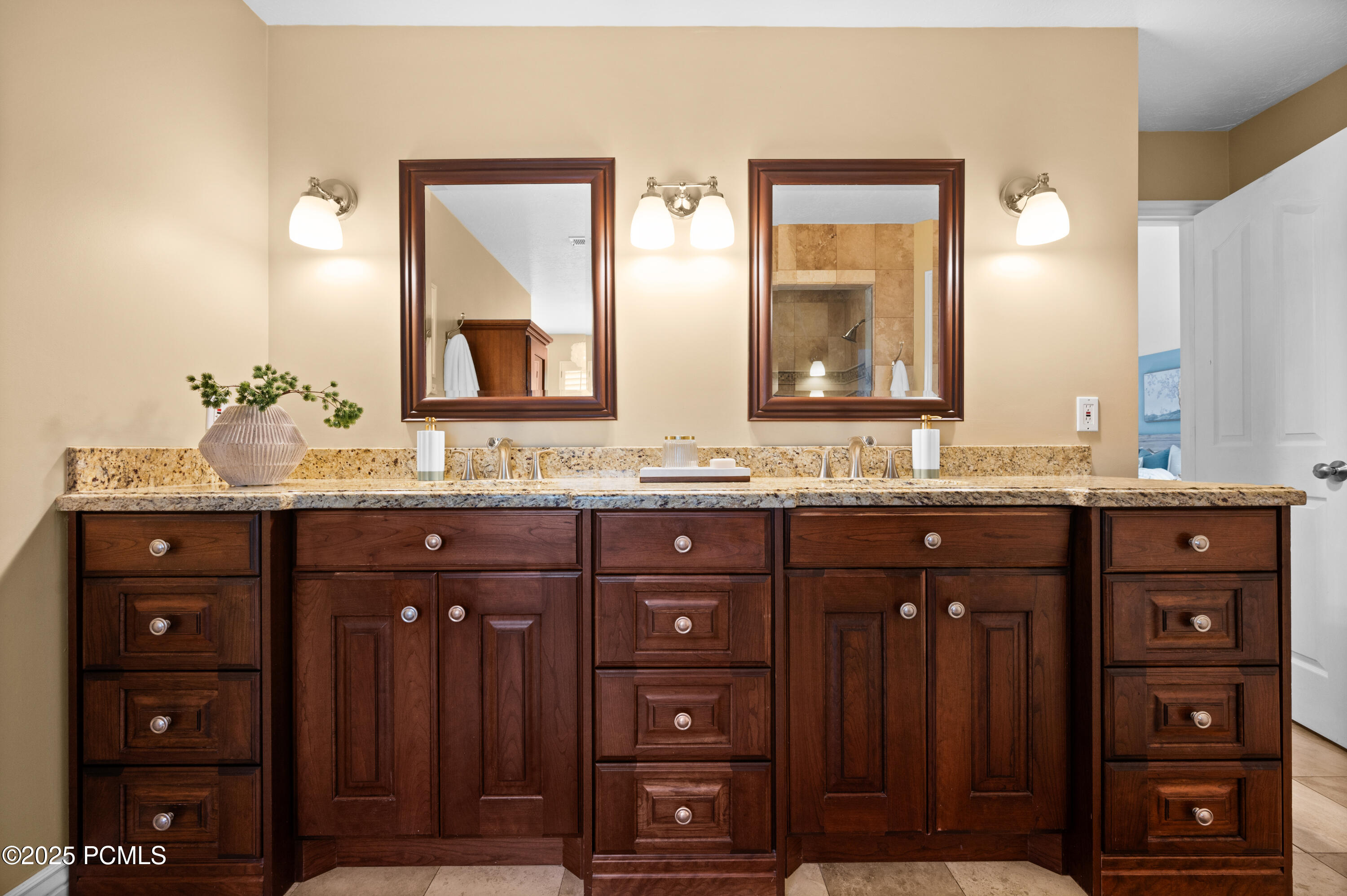11869 S October Cove, Sandy, Utah image 31