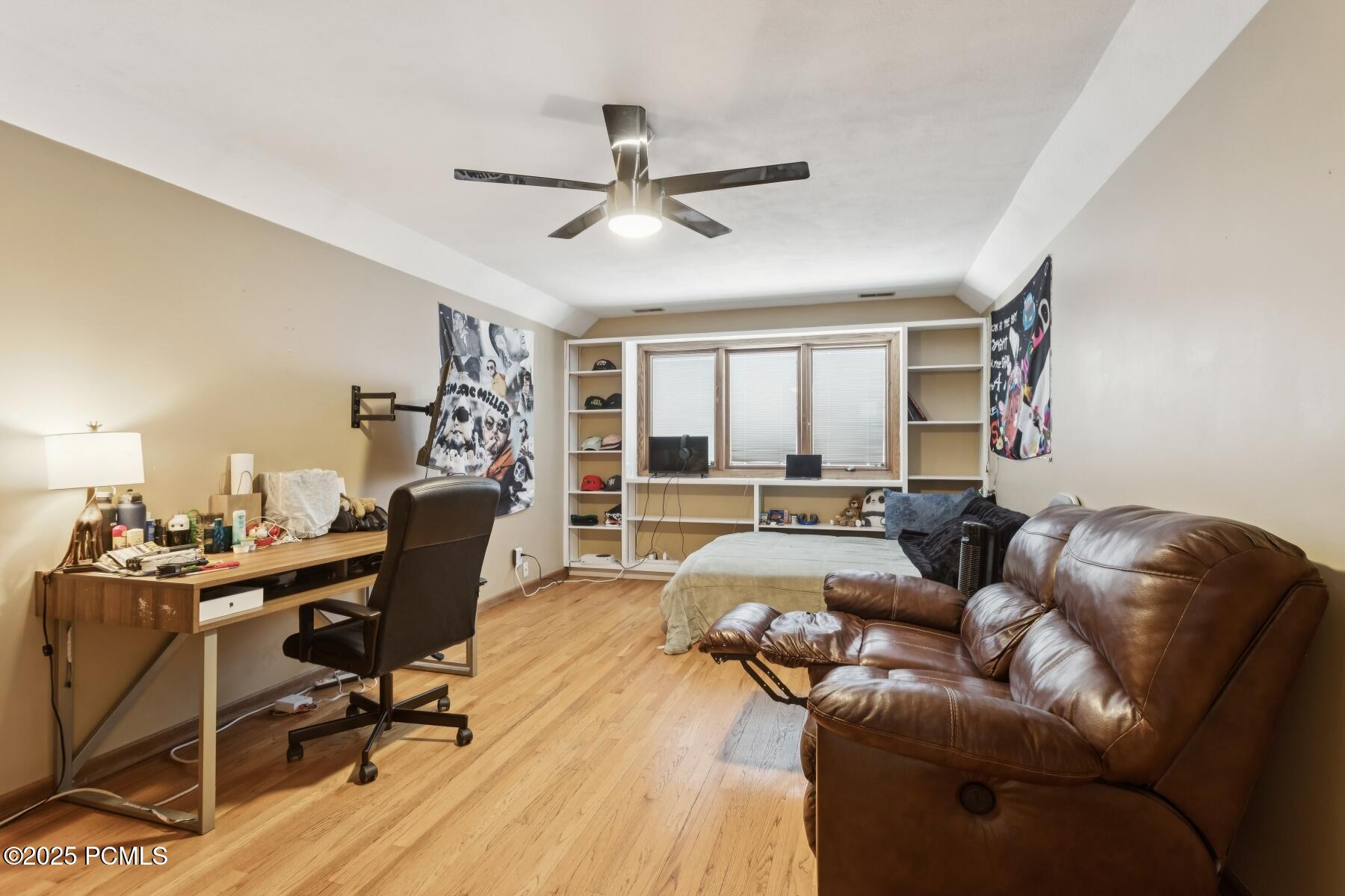 Cottonwood Heights, Utah 84093, United States, 5 Bedrooms Bedrooms, ,4 BathroomsBathrooms,Residential,Active,181107