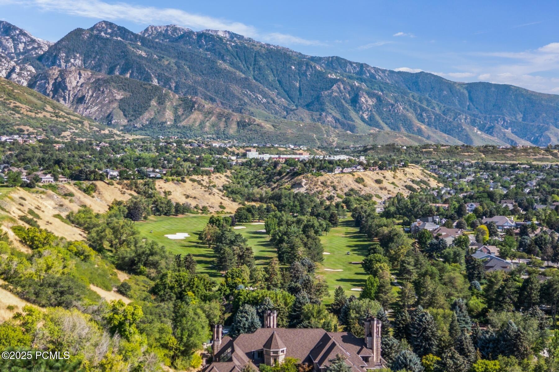 Cottonwood Heights, Utah 84093, United States, 5 Bedrooms Bedrooms, ,4 BathroomsBathrooms,Residential,Active,181107