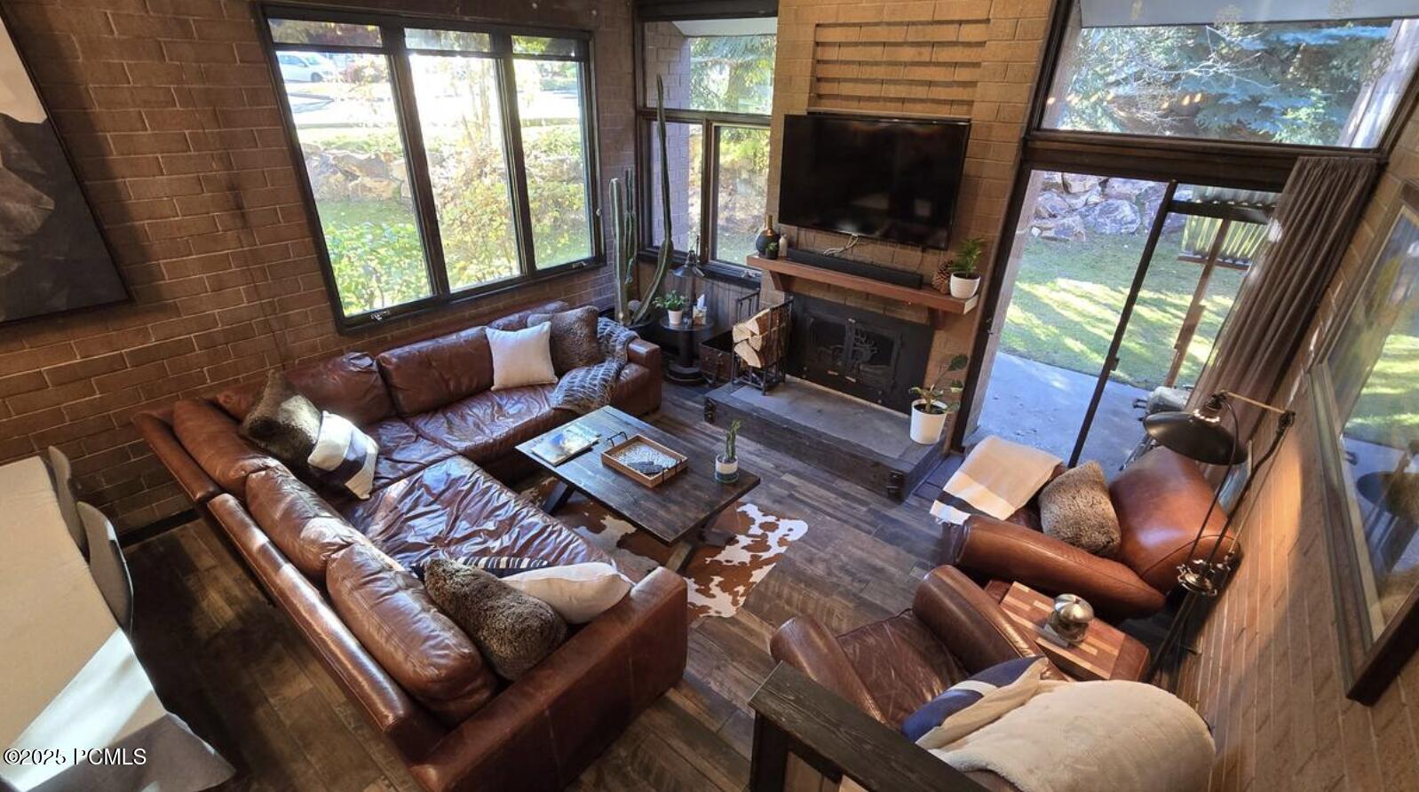 Park City, Utah 84060, United States, 2 Bedrooms Bedrooms, ,3 BathroomsBathrooms,Residential,Active,107642