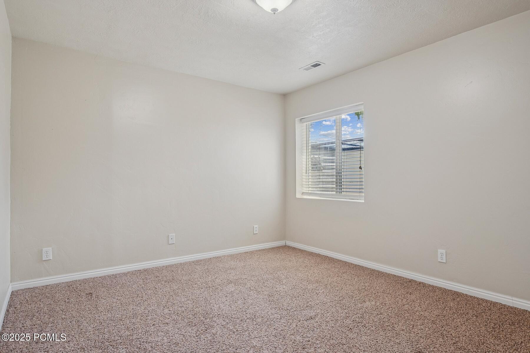 Heber City, Utah 84032, United States, 6 Bedrooms Bedrooms, ,4 BathroomsBathrooms,Residential,Active,168075