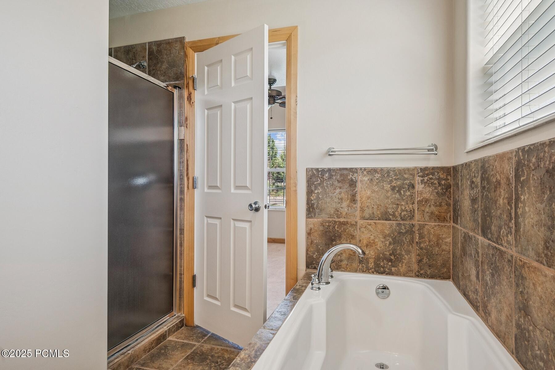 Heber City, Utah 84032, United States, 6 Bedrooms Bedrooms, ,4 BathroomsBathrooms,Residential,Active,168075