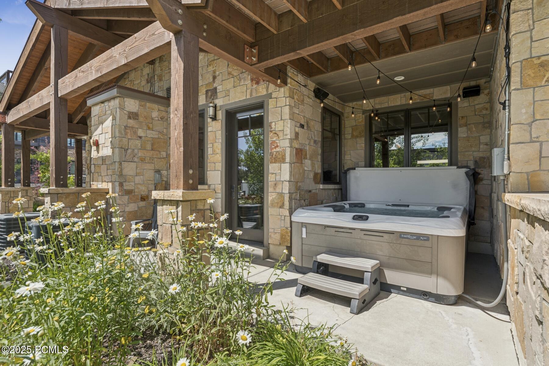 Park City, Utah 84068, United States, 6 Bedrooms Bedrooms, ,6 BathroomsBathrooms,Residential,Active,177098