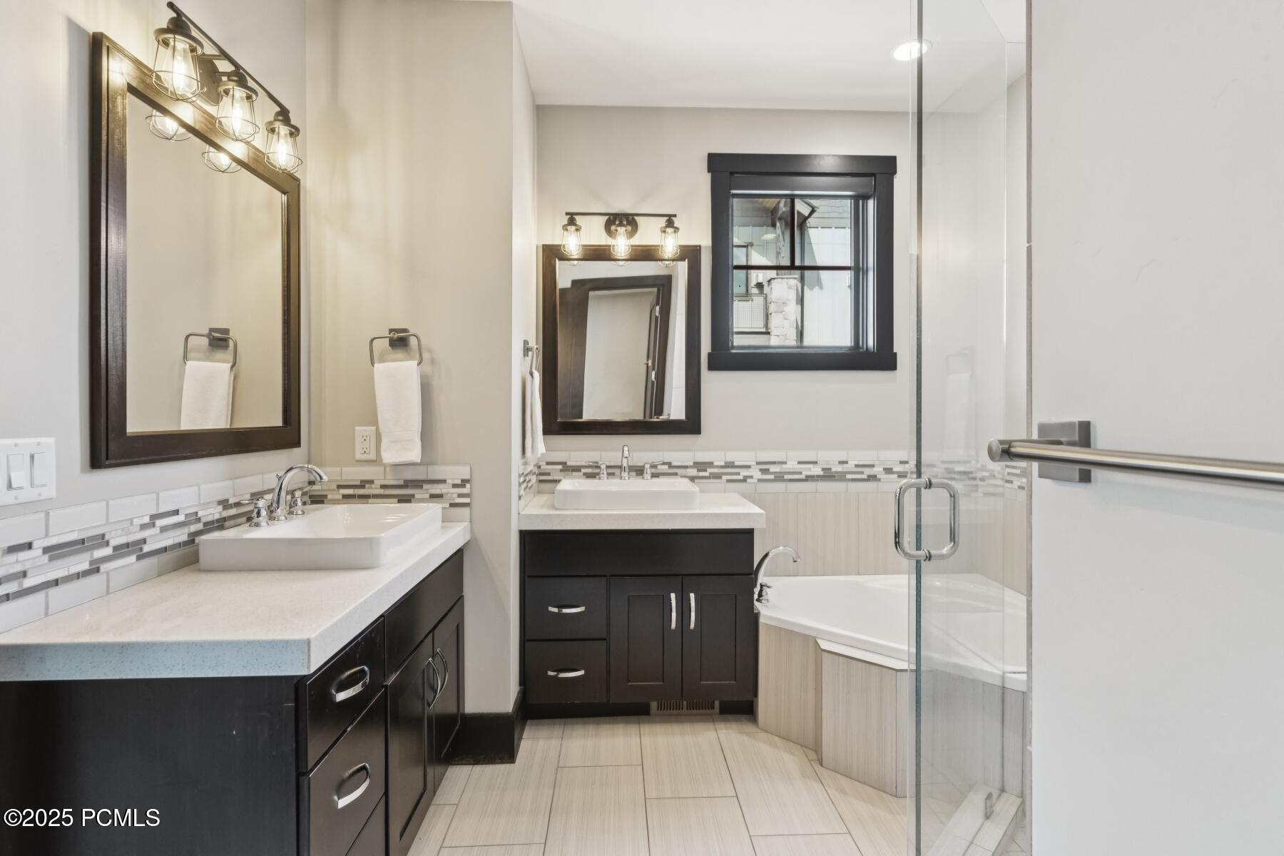 Park City, Utah 84068, United States, 6 Bedrooms Bedrooms, ,6 BathroomsBathrooms,Residential,Active,177098