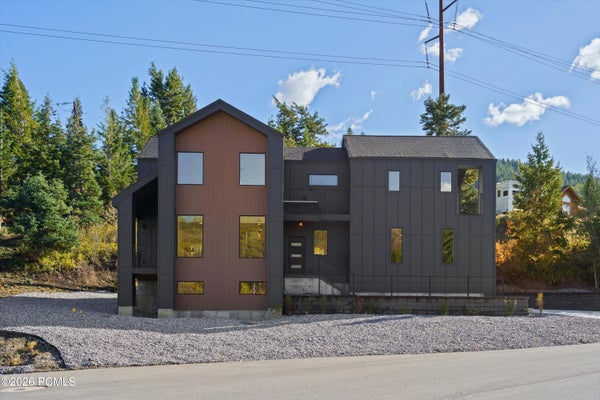 185 CRESTVIEW DR, PARK CITY, UT 84098 - Image b93e8d4fff67e05f92a31511fcea26b8/2076420933