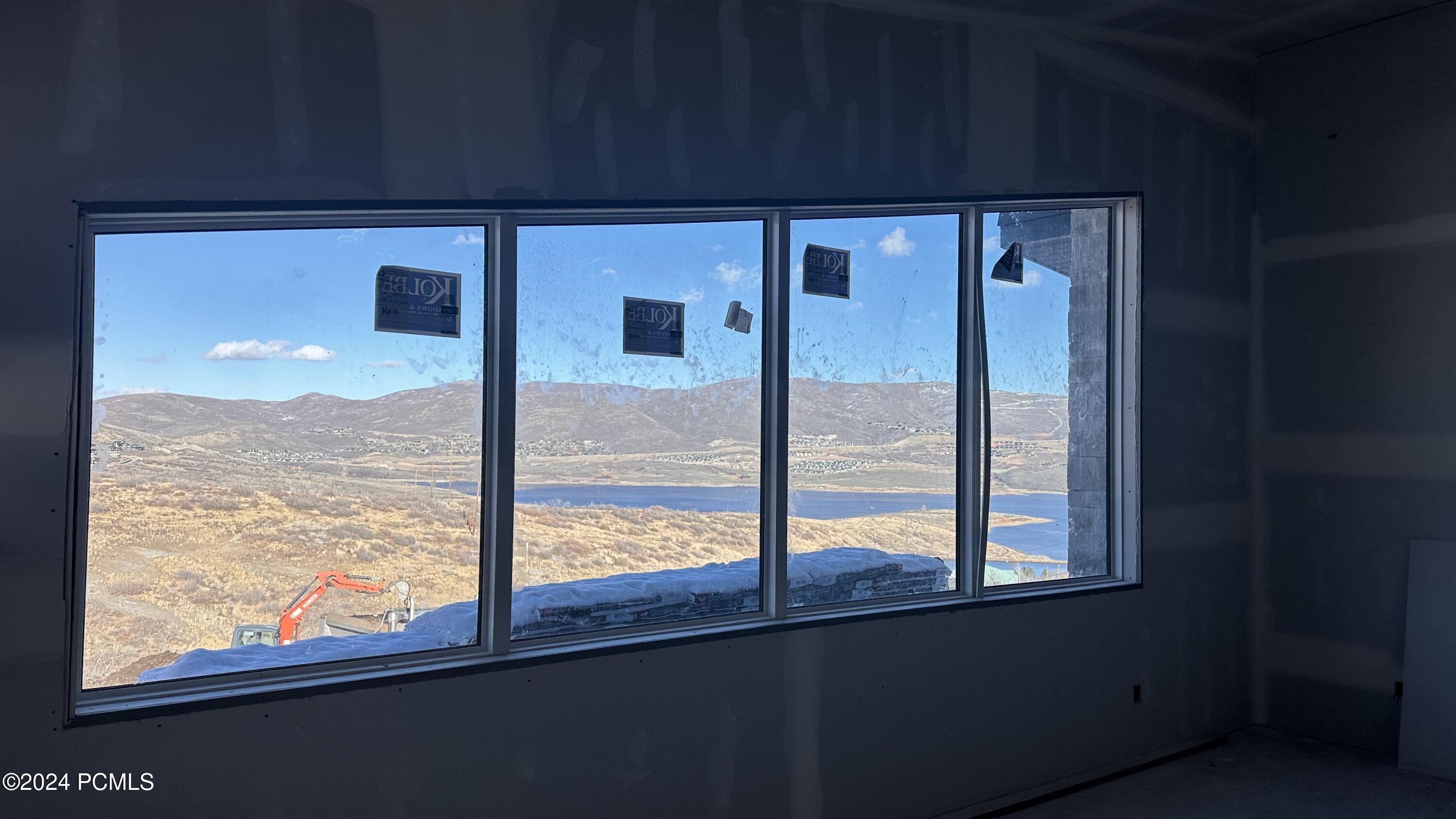 Mayflower Mountain, Utah 84032, United States, 5 Bedrooms Bedrooms, ,6 BathroomsBathrooms,Residential,Pending,58816