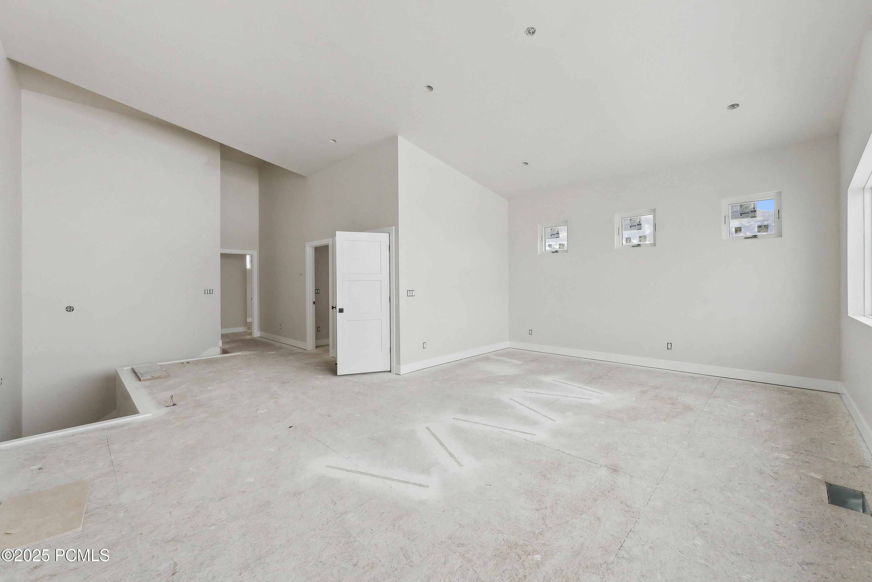 Mayflower Mountain, Utah 84032, United States, 5 Bedrooms Bedrooms, ,6 BathroomsBathrooms,Residential,Pending,58816