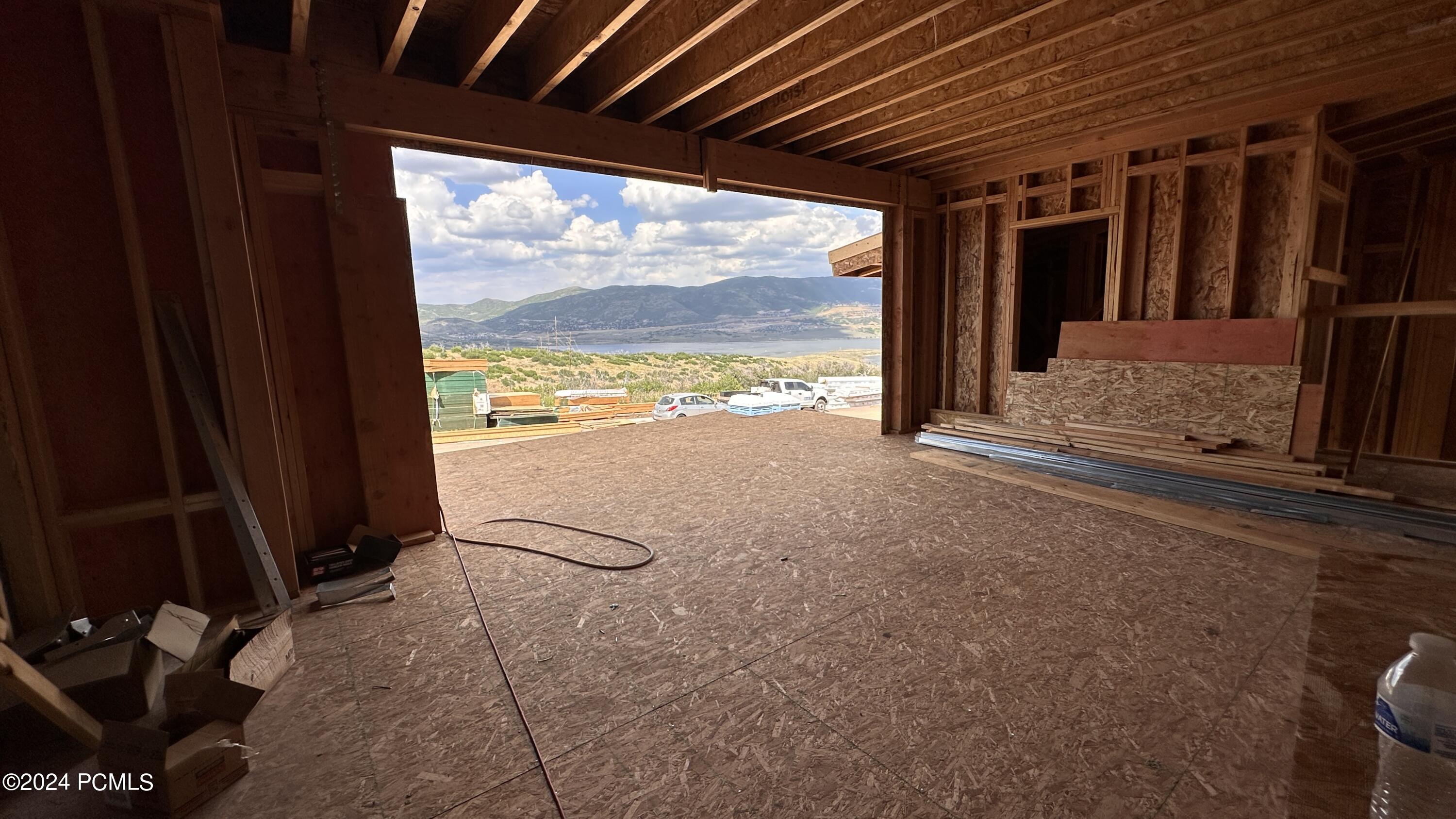 Mayflower Mountain, Utah 84032, United States, 5 Bedrooms Bedrooms, ,6 BathroomsBathrooms,Residential,Pending,58816