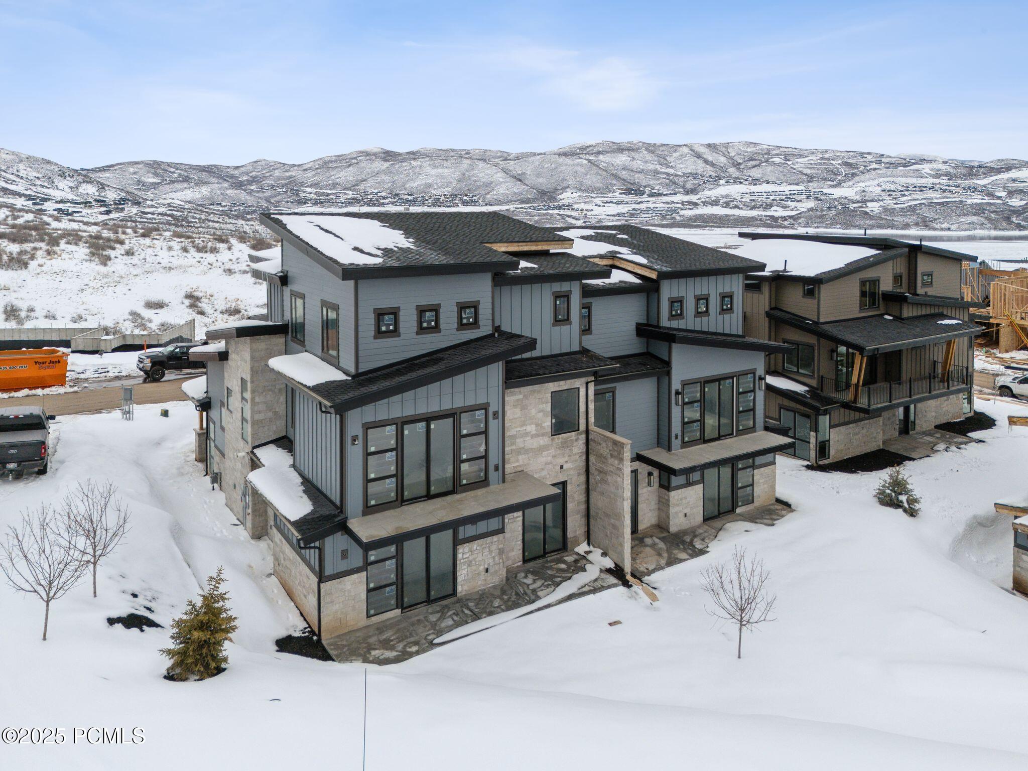 Mayflower Mountain, Utah 84032, United States, 5 Bedrooms Bedrooms, ,6 BathroomsBathrooms,Residential,Pending,58816