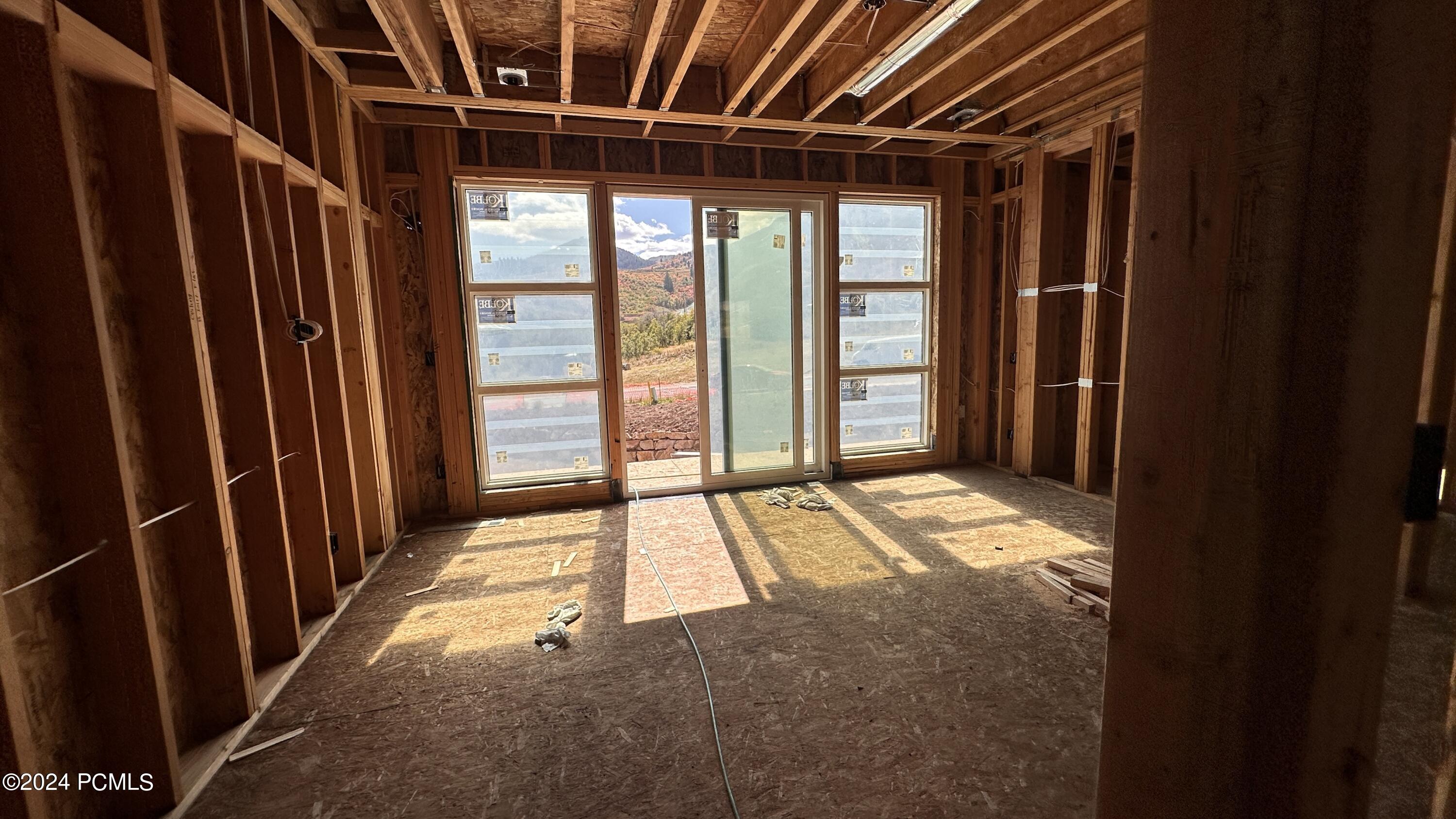 Mayflower Mountain, Utah 84032, United States, 5 Bedrooms Bedrooms, ,6 BathroomsBathrooms,Residential,Pending,58816