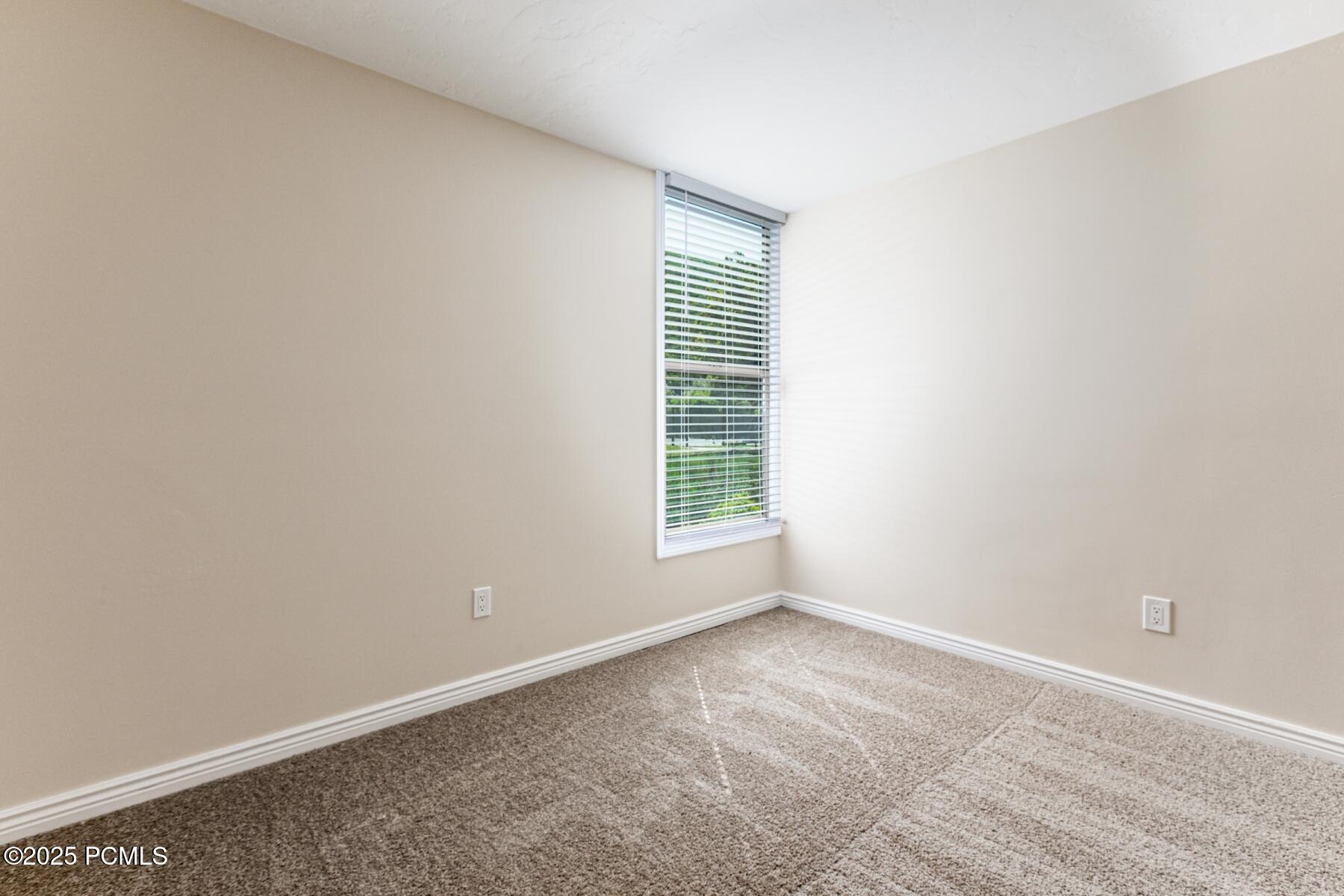 Park City, Utah 84060, United States, 2 Bedrooms Bedrooms, ,2 BathroomsBathrooms,Residential,Pending,158765