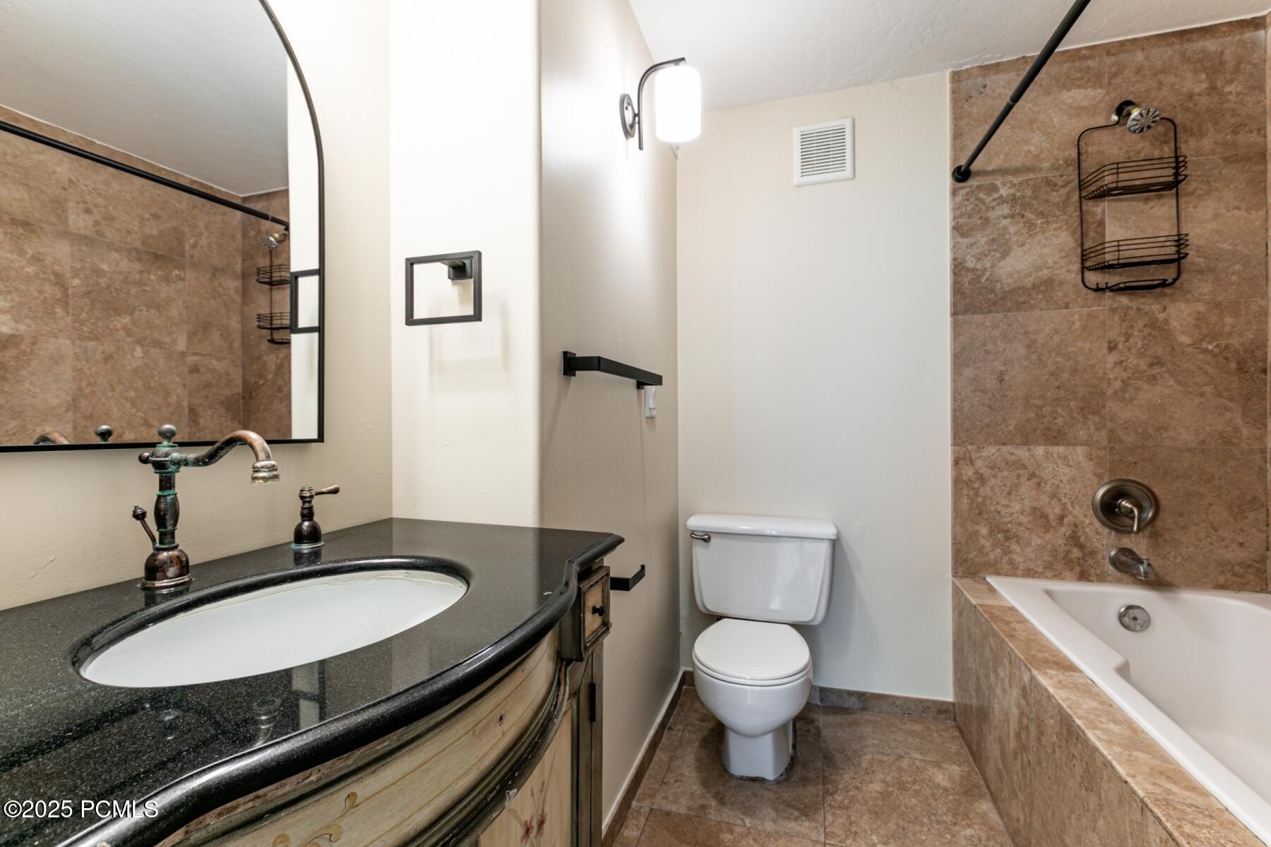 Park City, Utah 84060, United States, 2 Bedrooms Bedrooms, ,2 BathroomsBathrooms,Residential,Pending,158765