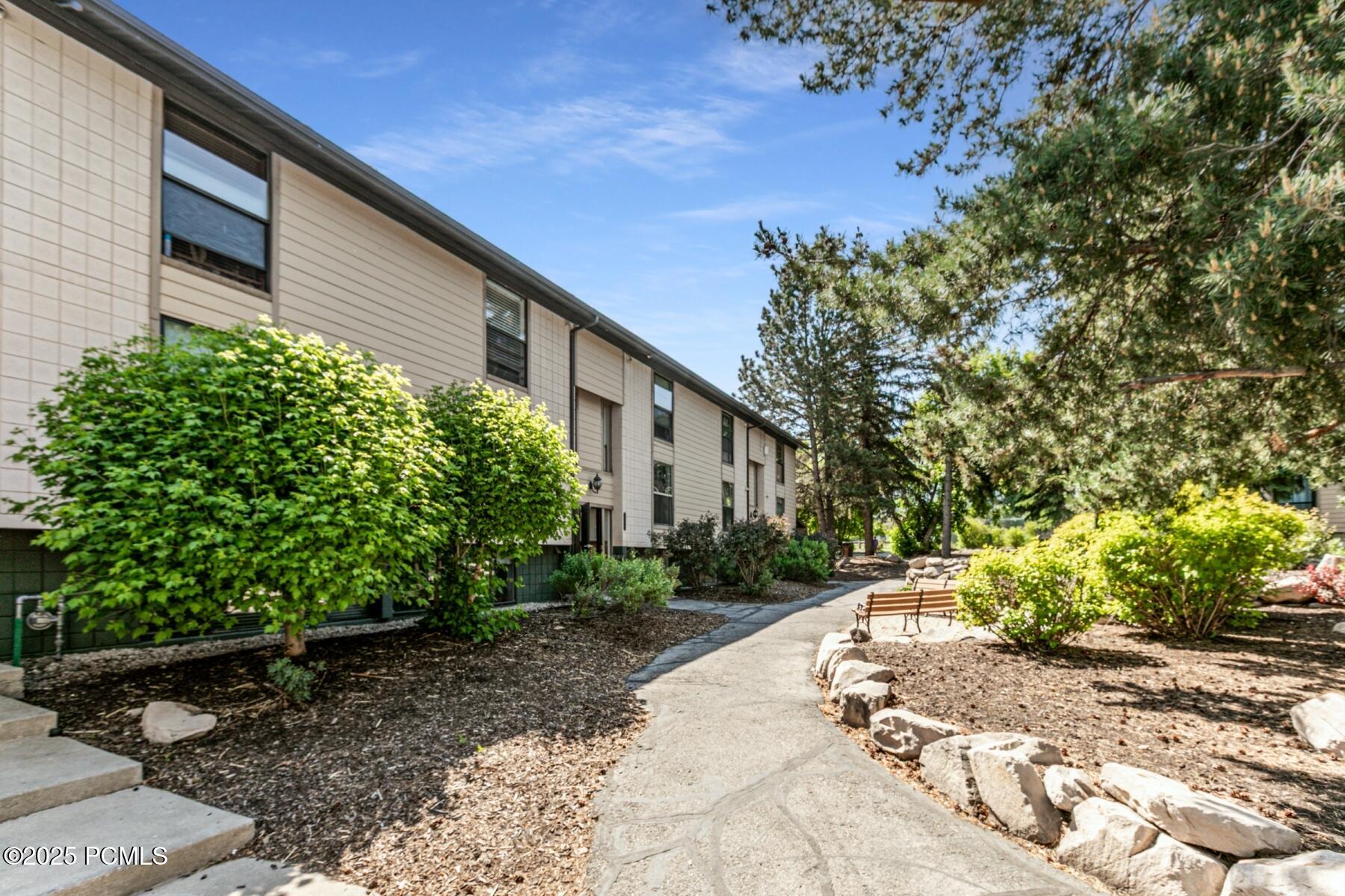 Park City, Utah 84060, United States, 2 Bedrooms Bedrooms, ,2 BathroomsBathrooms,Residential,Pending,158765