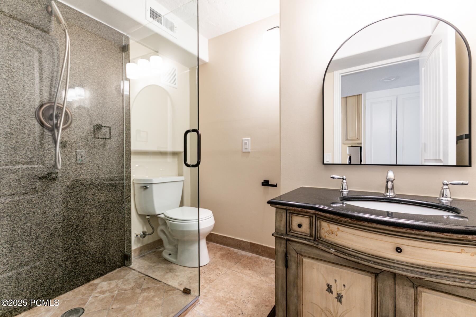 Park City, Utah 84060, United States, 2 Bedrooms Bedrooms, ,2 BathroomsBathrooms,Residential,Pending,158765