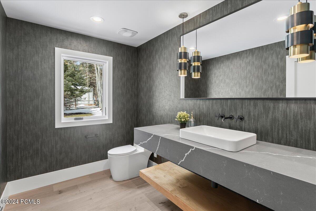 Park City, Utah 84060, United States, 4 Bedrooms Bedrooms, ,5 BathroomsBathrooms,Residential,Pending,52807