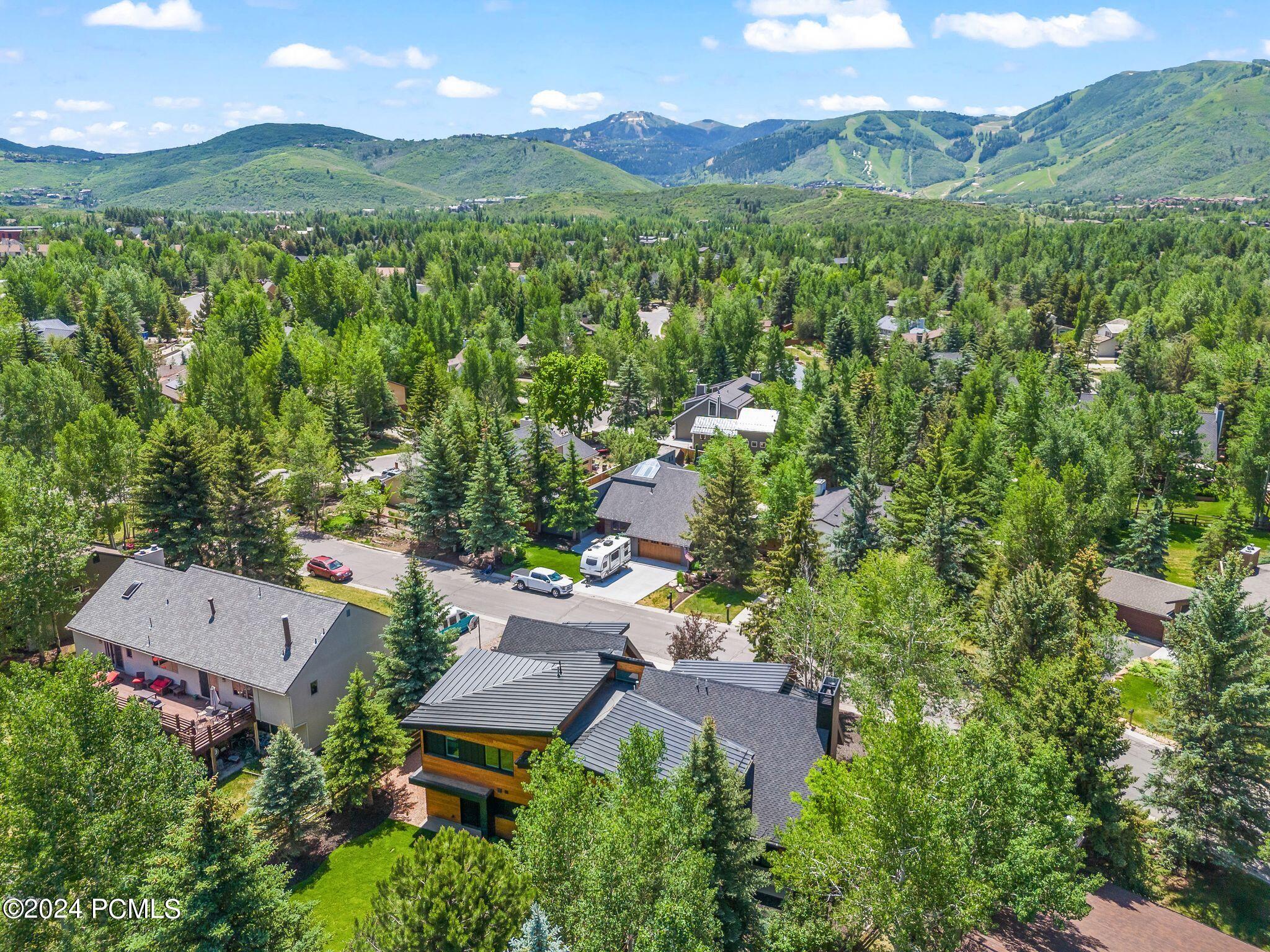 Park City, Utah 84060, United States, 4 Bedrooms Bedrooms, ,5 BathroomsBathrooms,Residential,Pending,52807