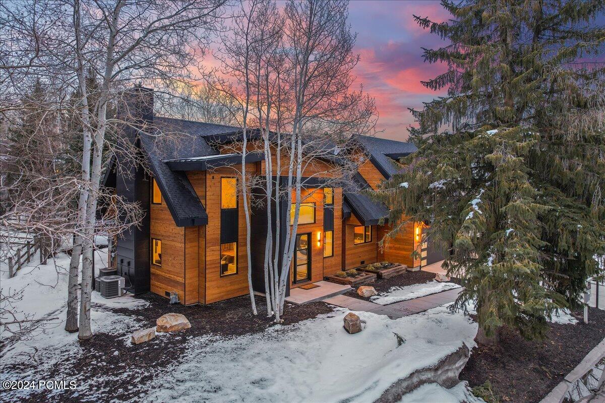 Park City, Utah 84060, United States, 4 Bedrooms Bedrooms, ,5 BathroomsBathrooms,Residential,Pending,52807