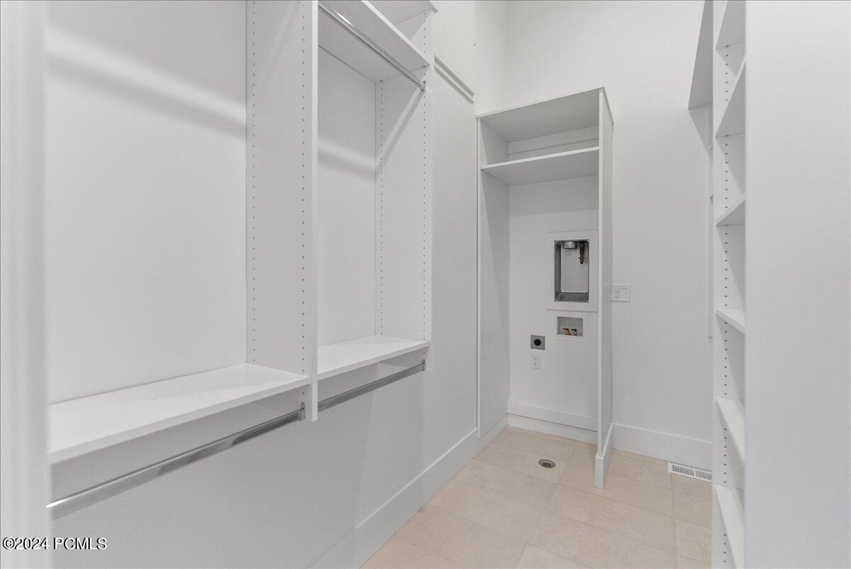 Park City, Utah 84060, United States, 4 Bedrooms Bedrooms, ,5 BathroomsBathrooms,Residential,Pending,52807