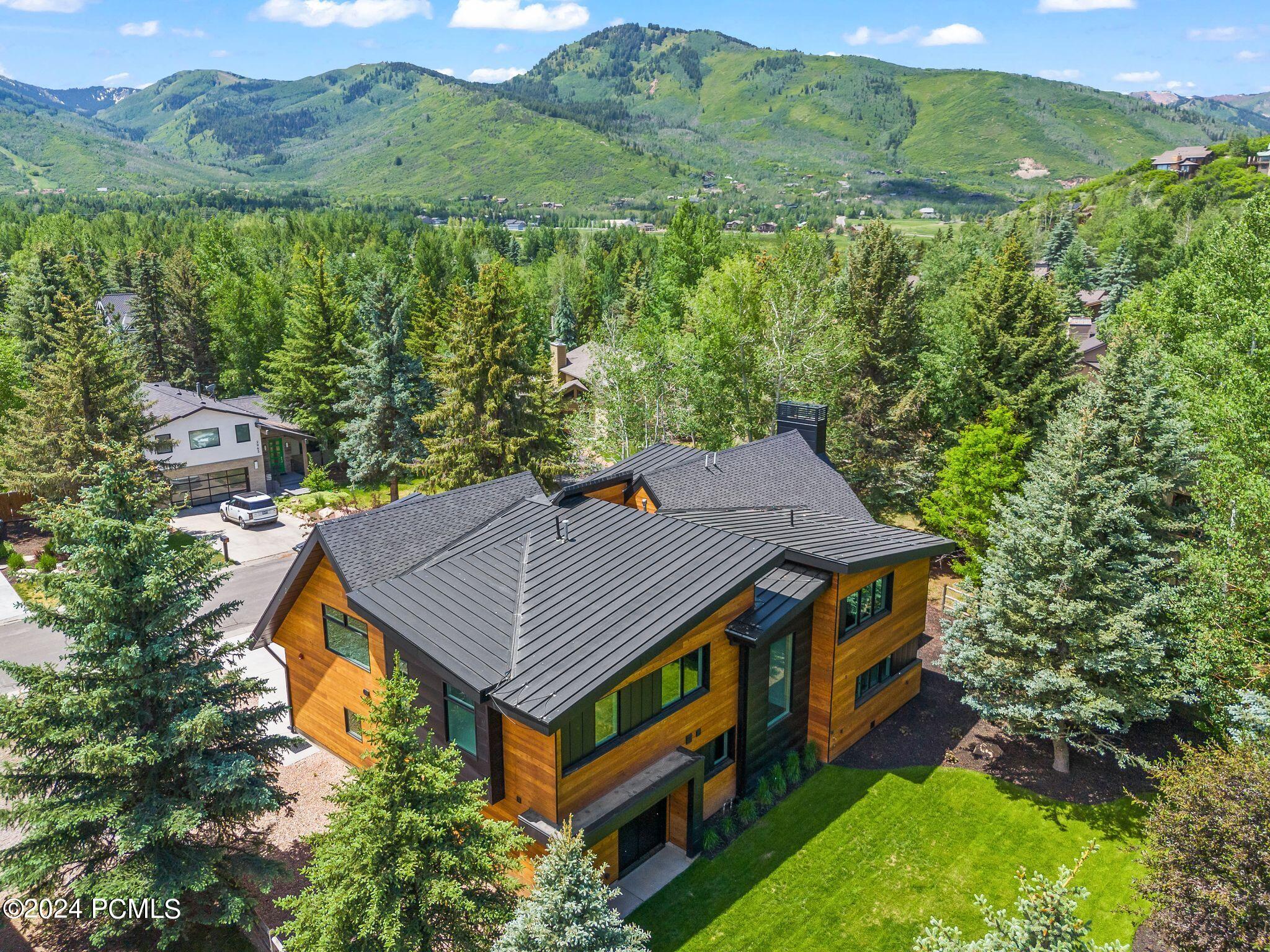 Park City, Utah 84060, United States, 4 Bedrooms Bedrooms, ,5 BathroomsBathrooms,Residential,Pending,52807