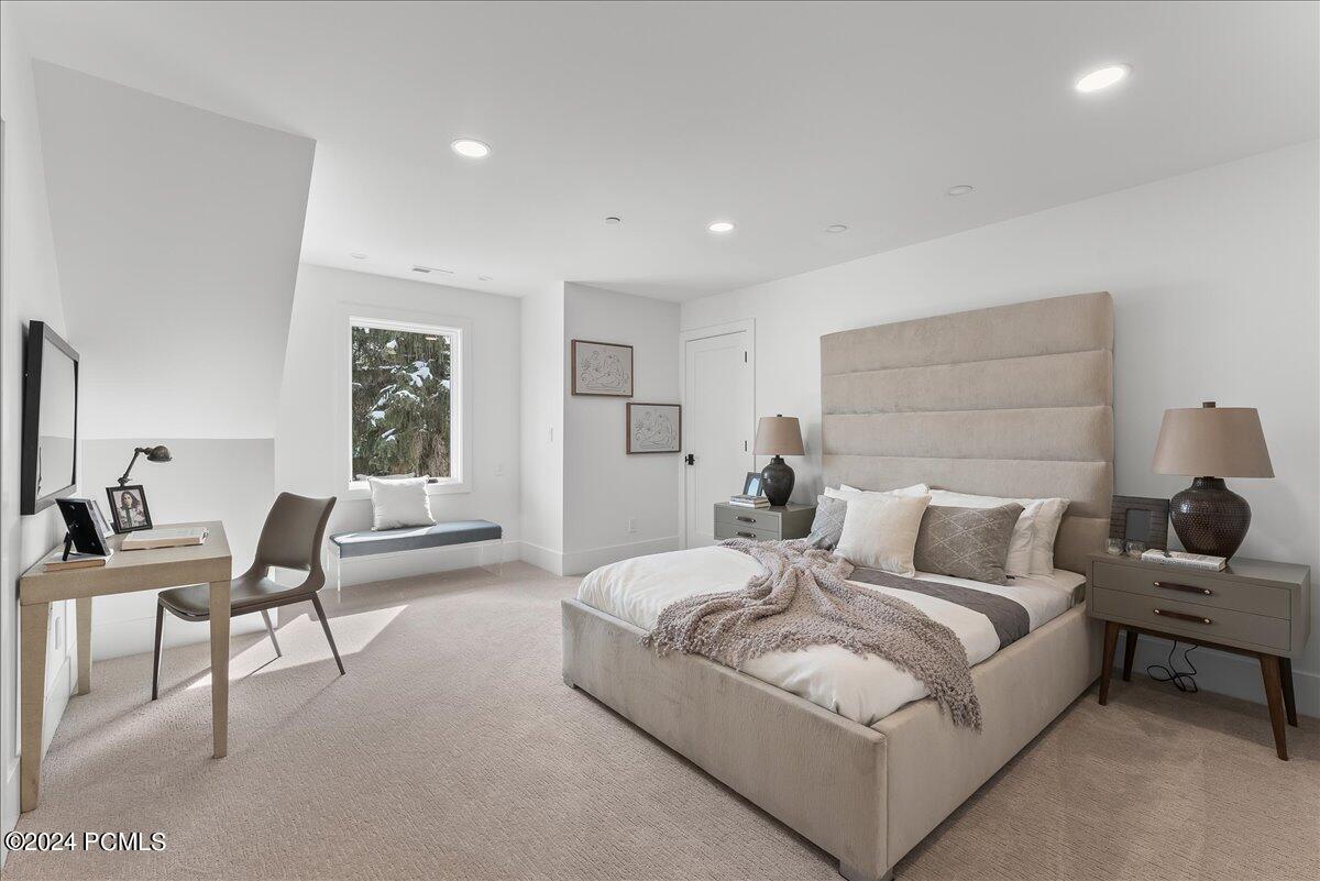 Park City, Utah 84060, United States, 4 Bedrooms Bedrooms, ,5 BathroomsBathrooms,Residential,Pending,52807