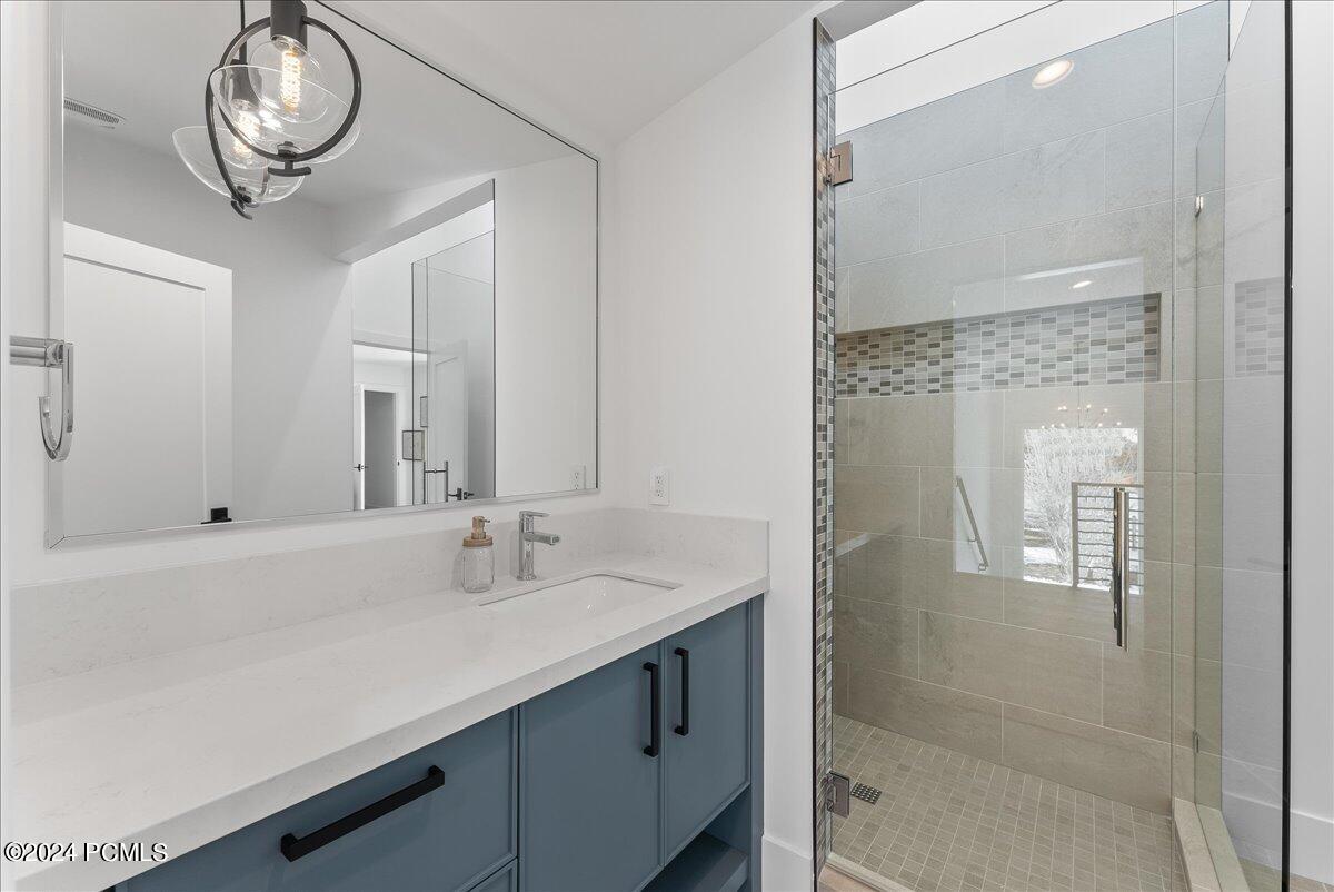 Park City, Utah 84060, United States, 4 Bedrooms Bedrooms, ,5 BathroomsBathrooms,Residential,Pending,52807