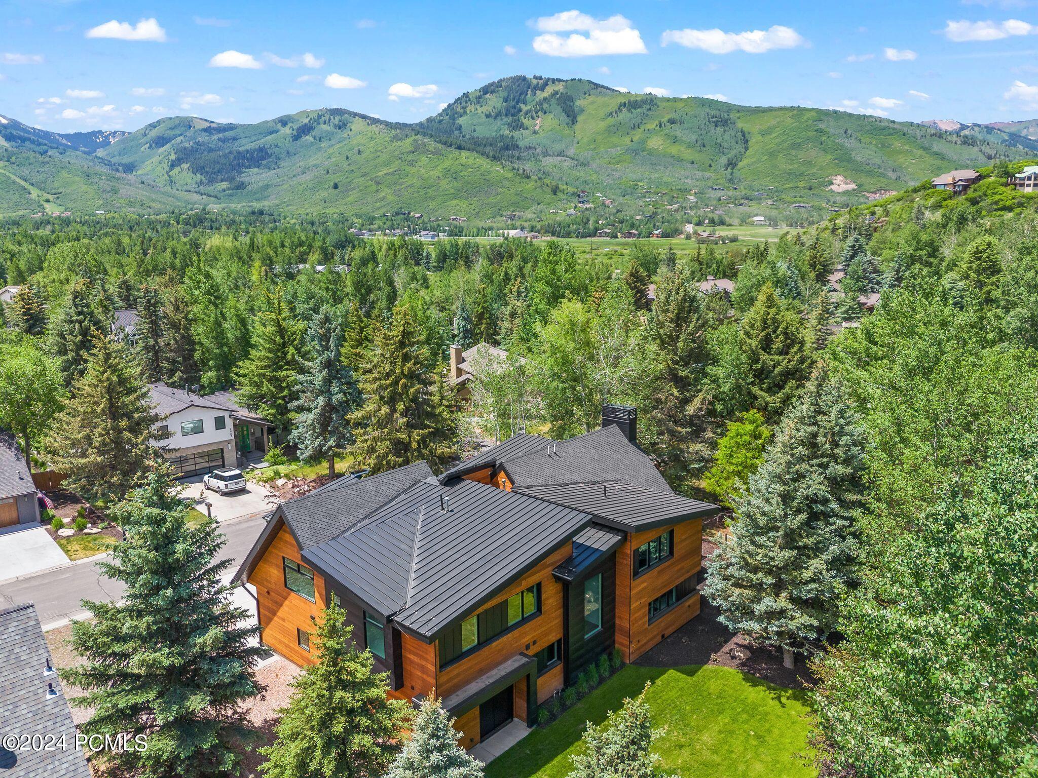 Park City, Utah 84060, United States, 4 Bedrooms Bedrooms, ,5 BathroomsBathrooms,Residential,Pending,52807