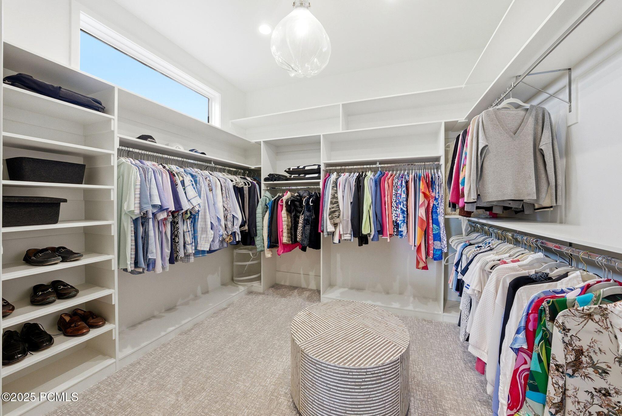 Heber City, Utah 84032, United States, 5 Bedrooms Bedrooms, ,7 BathroomsBathrooms,Residential,Active,250326