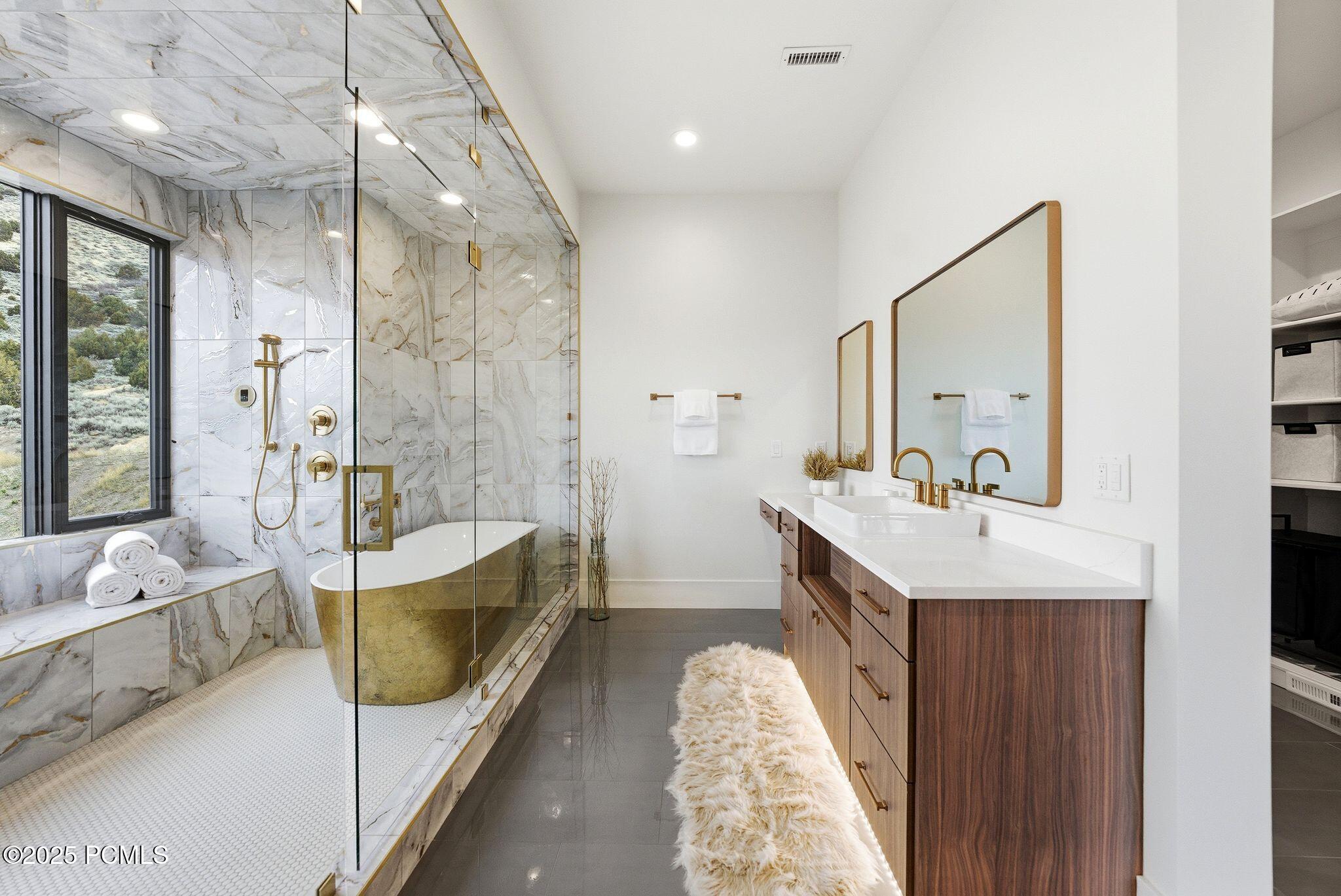 Heber City, Utah 84032, United States, 5 Bedrooms Bedrooms, ,7 BathroomsBathrooms,Residential,Active,250326