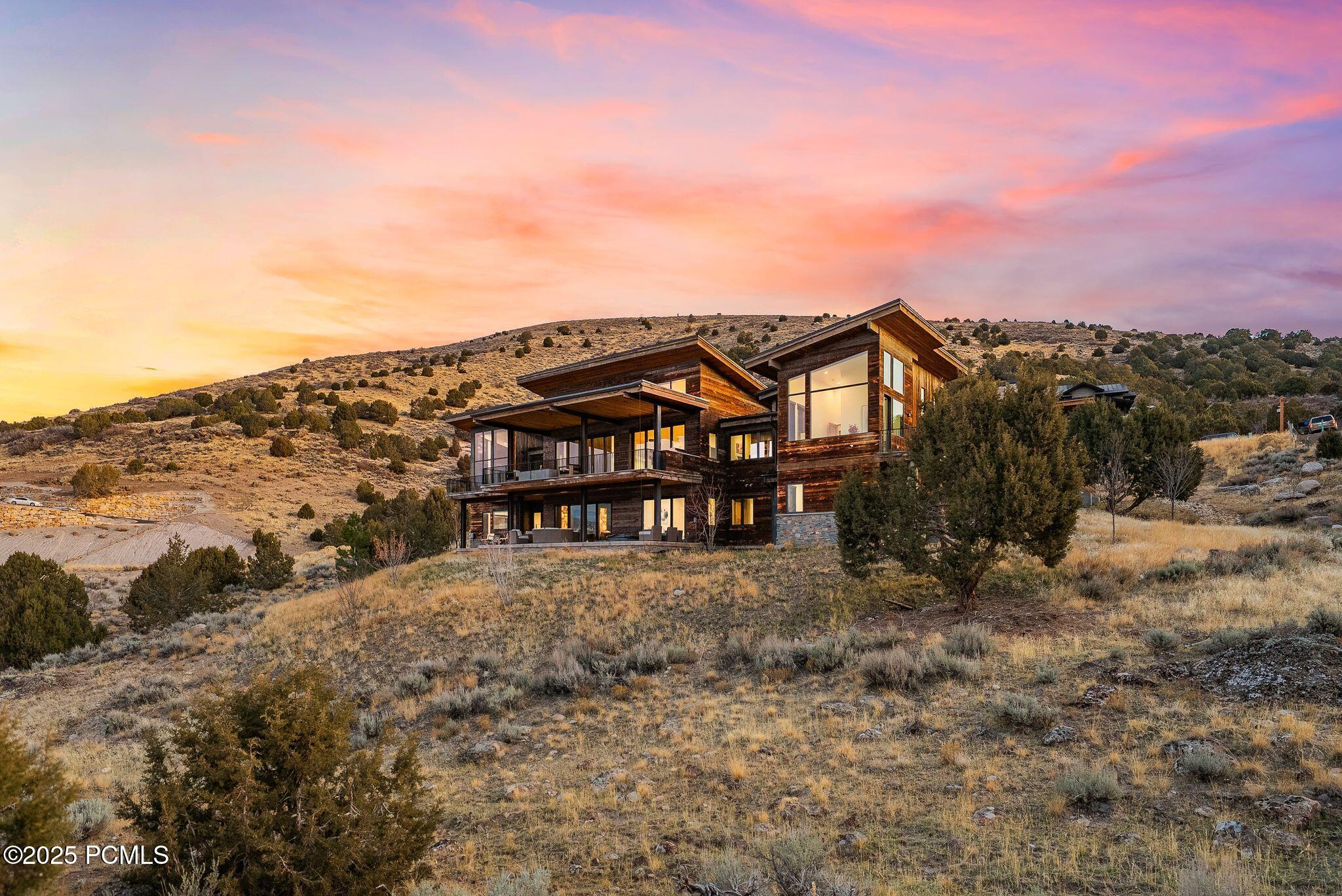 Heber City, Utah 84032, United States, 5 Bedrooms Bedrooms, ,7 BathroomsBathrooms,Residential,Active,250326