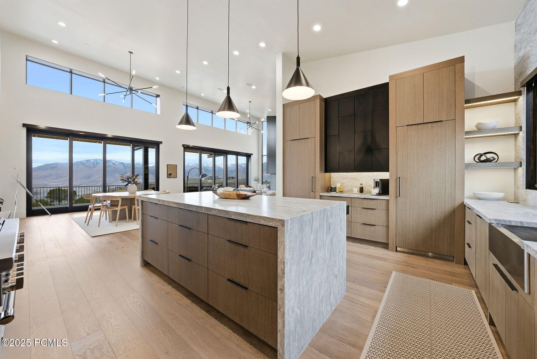 Heber City, Utah 84032, United States, 5 Bedrooms Bedrooms, ,7 BathroomsBathrooms,Residential,Active,250326