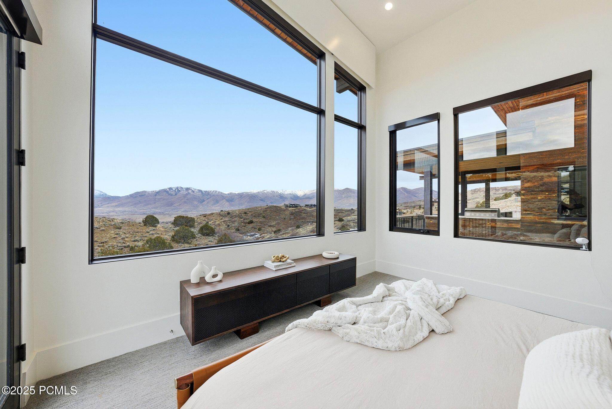 Heber City, Utah 84032, United States, 5 Bedrooms Bedrooms, ,7 BathroomsBathrooms,Residential,Active,250326