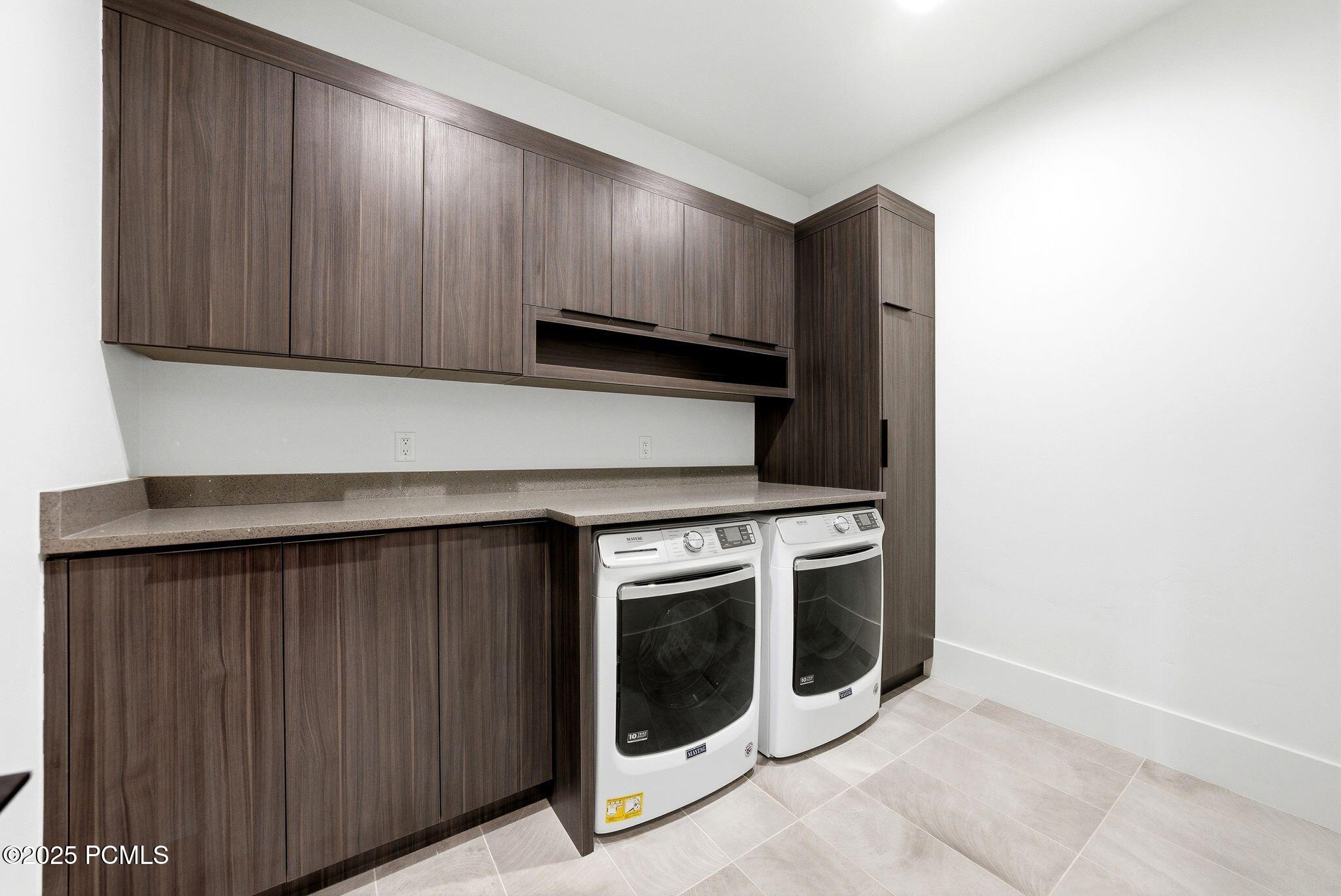 Heber City, Utah 84032, United States, 5 Bedrooms Bedrooms, ,7 BathroomsBathrooms,Residential,Active,250326