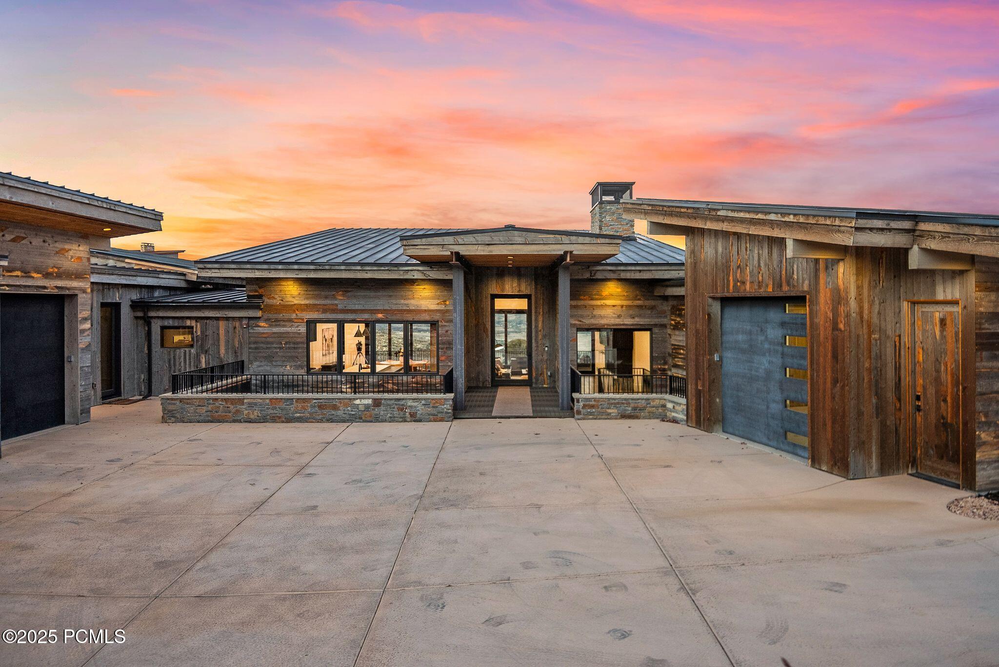 Heber City, Utah 84032, United States, 5 Bedrooms Bedrooms, ,7 BathroomsBathrooms,Residential,Active,250326