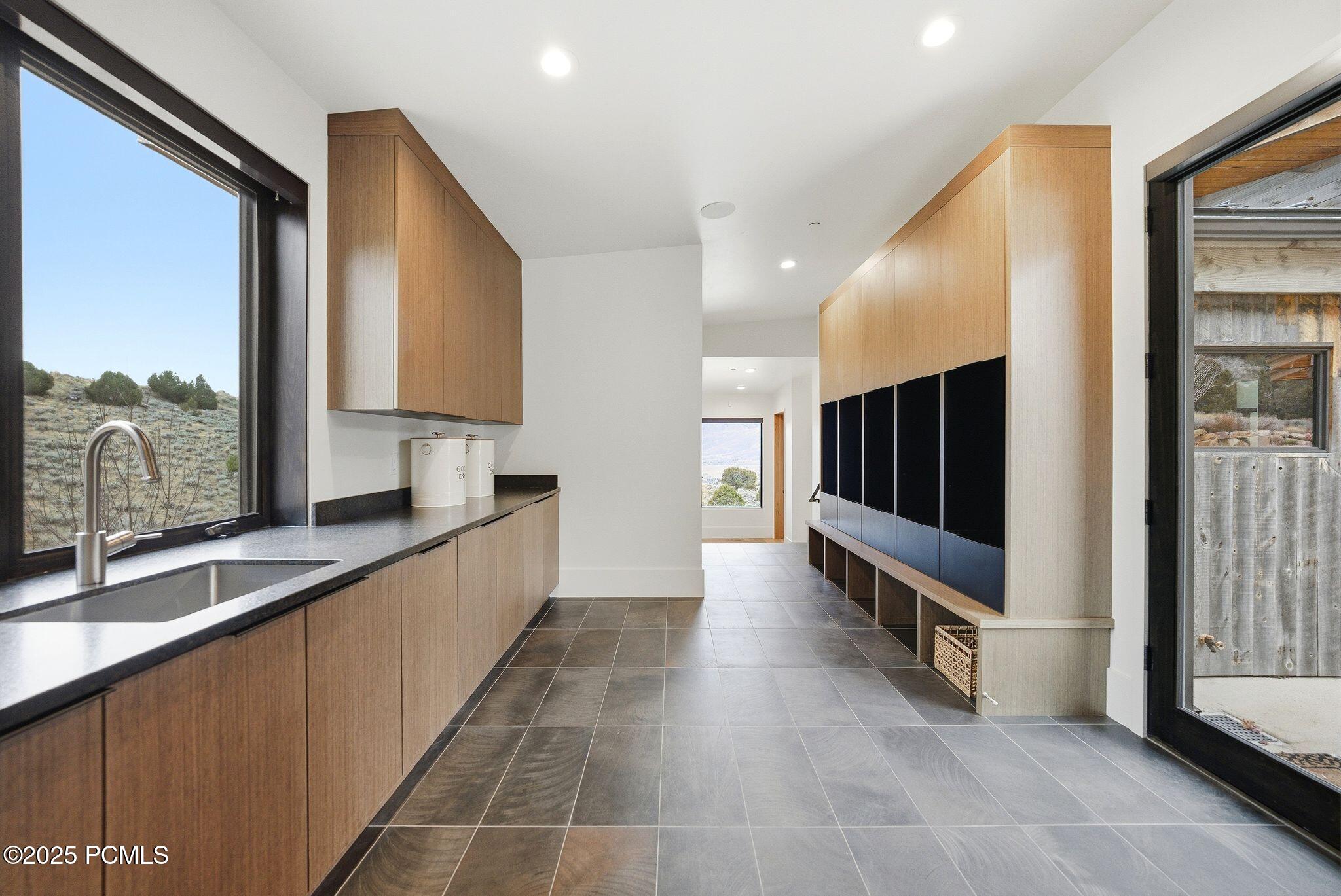 Heber City, Utah 84032, United States, 5 Bedrooms Bedrooms, ,7 BathroomsBathrooms,Residential,Active,250326