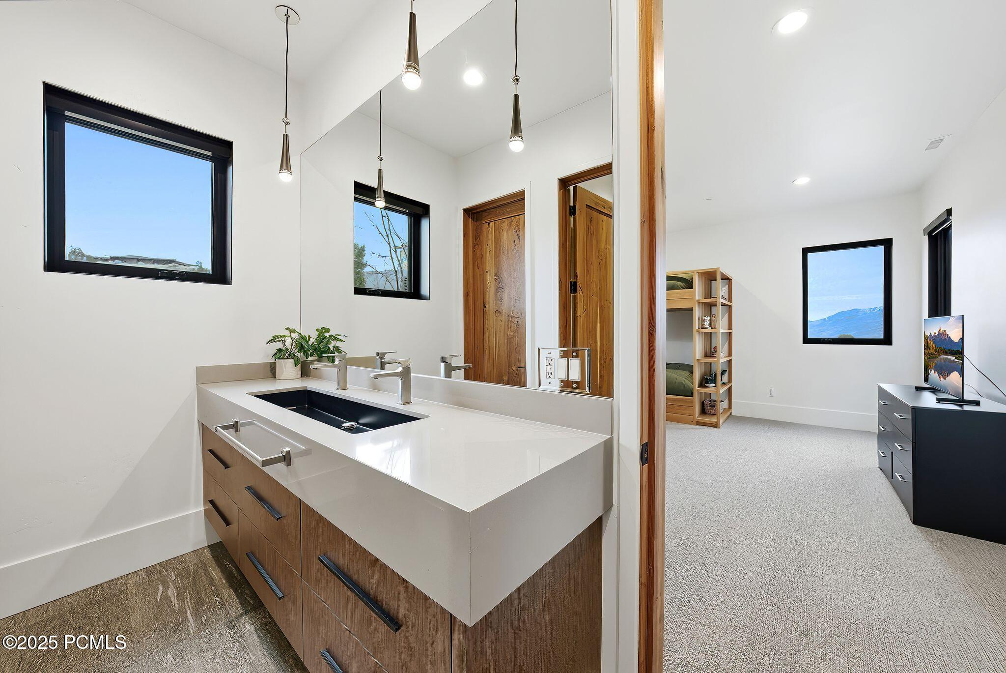 Heber City, Utah 84032, United States, 5 Bedrooms Bedrooms, ,7 BathroomsBathrooms,Residential,Active,250326