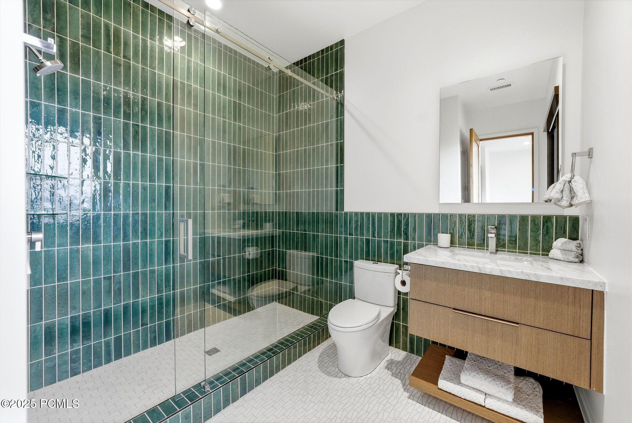 Heber City, Utah 84032, United States, 5 Bedrooms Bedrooms, ,7 BathroomsBathrooms,Residential,Active,250326